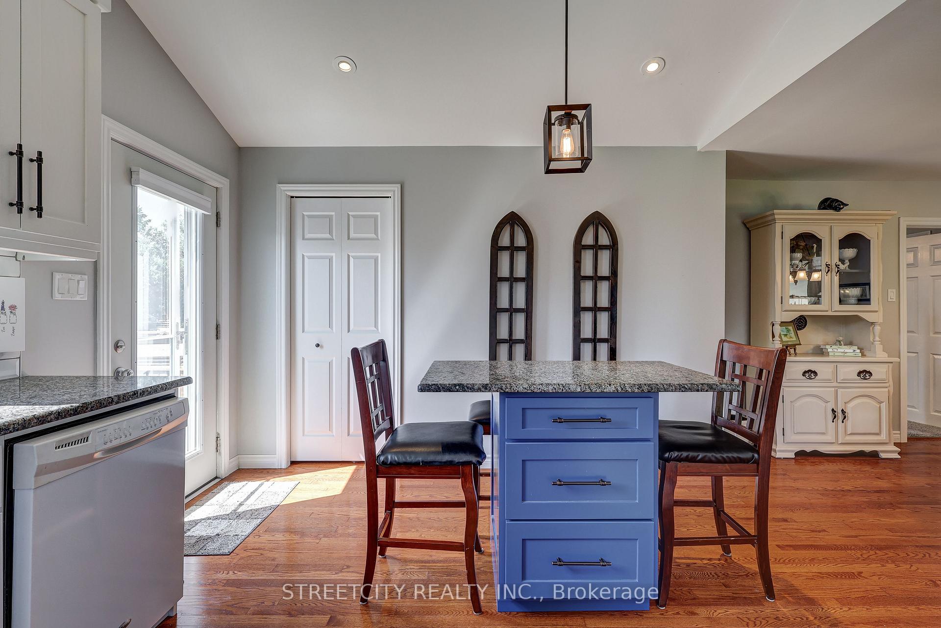 Photo 9 of 5231 Westchester Bourne, Thames Centre, Rural Thames Centre — HOMEH