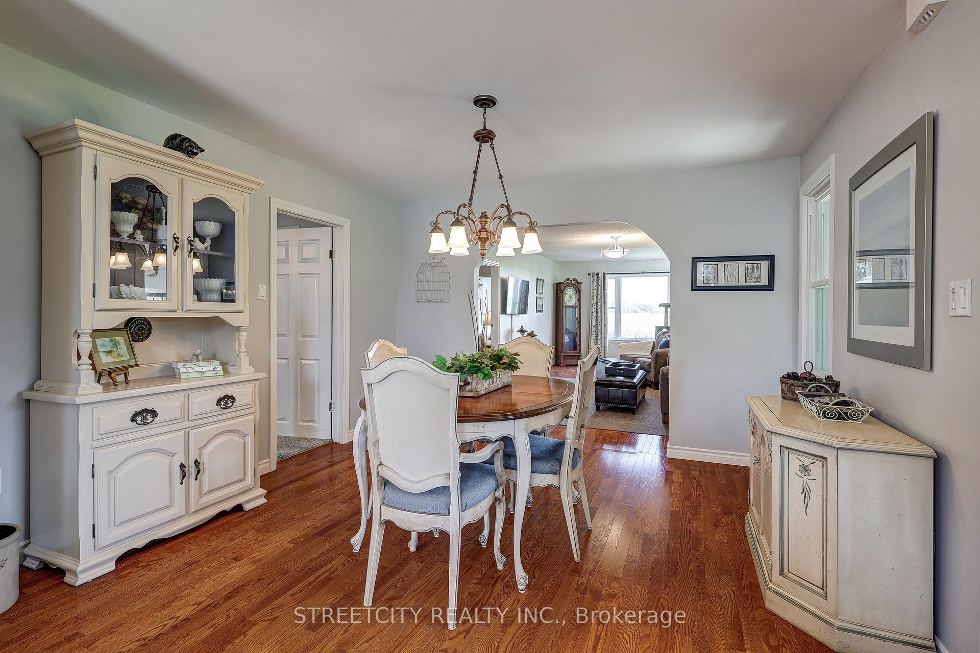Photo 12 of 5231 Westchester Bourne, Thames Centre, Rural Thames Centre — HOMEH