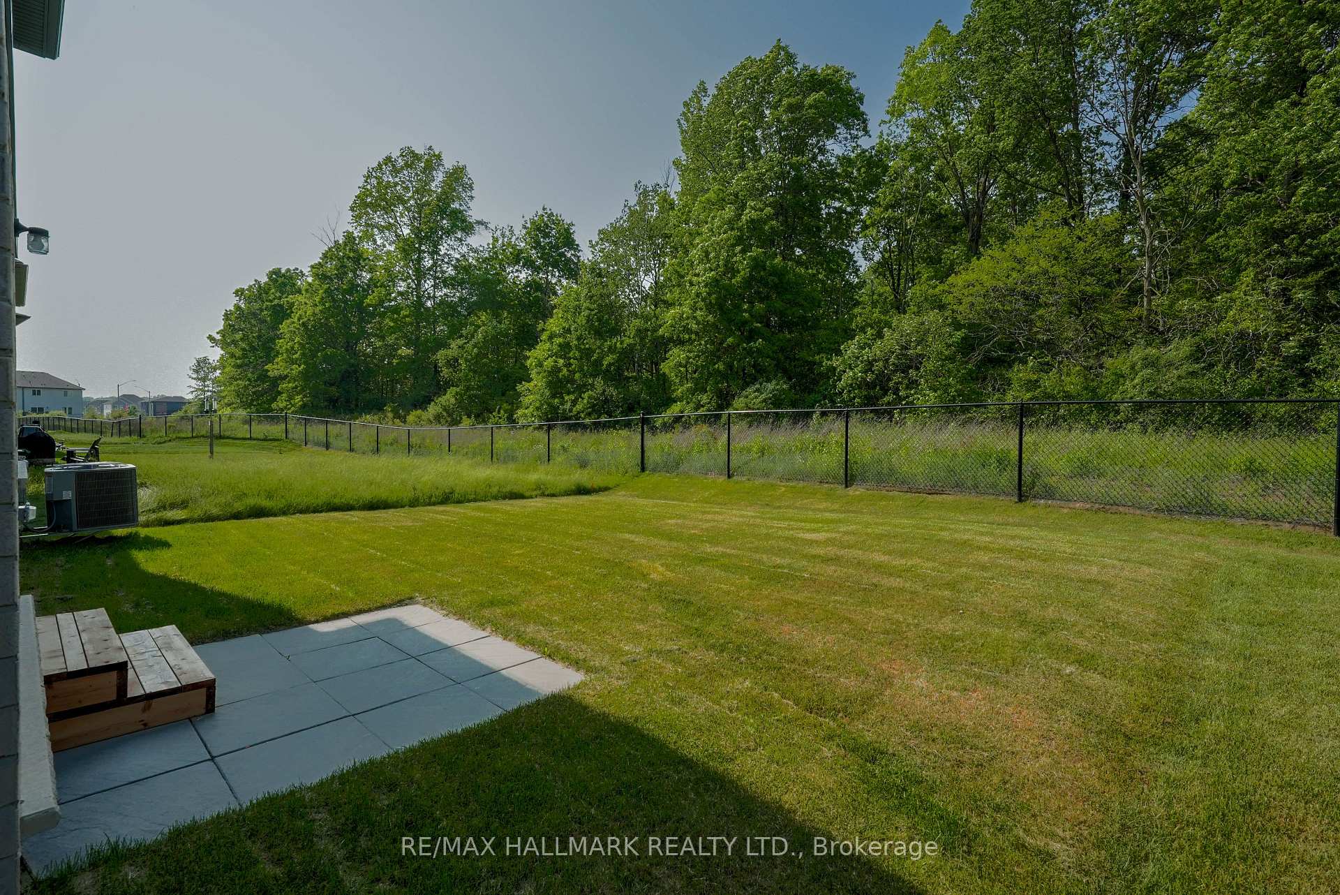 Photo 5 of 31 Willson (Upper) Drive, Thorold, Hurricane/Merrittville — HOMEH