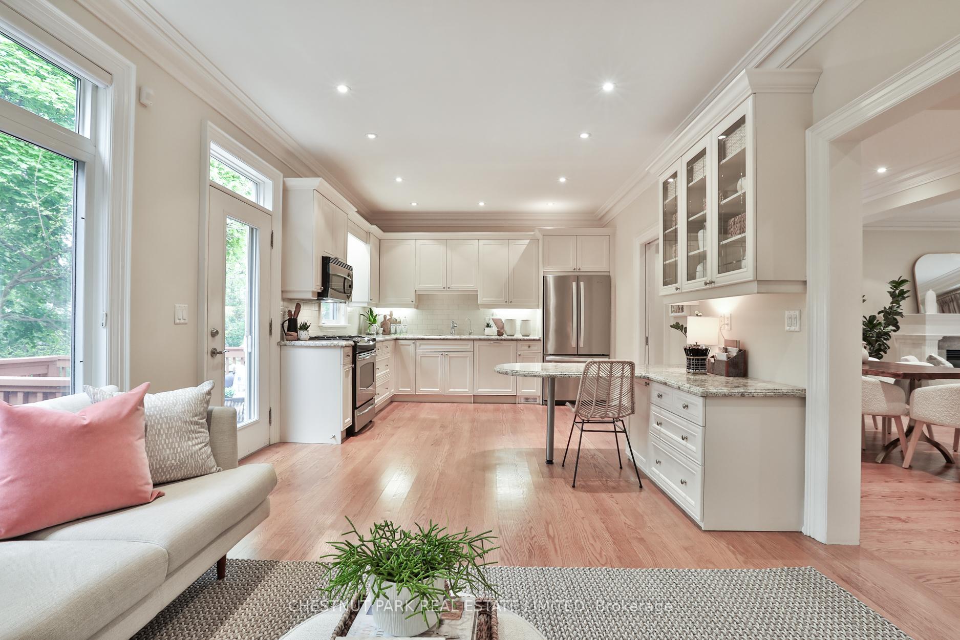 Photo 14 of 75 Boulton Drive, Toronto, Casa Loma — HOMEH