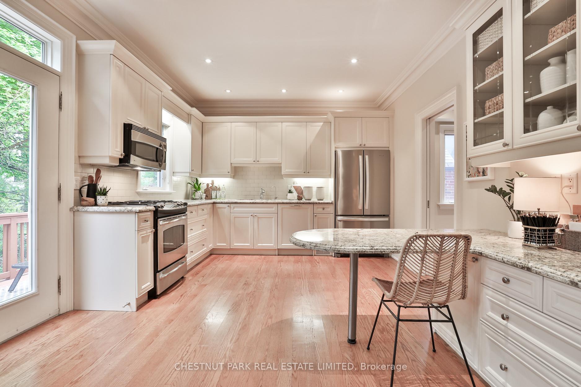 Photo 15 of 75 Boulton Drive, Toronto, Casa Loma — HOMEH