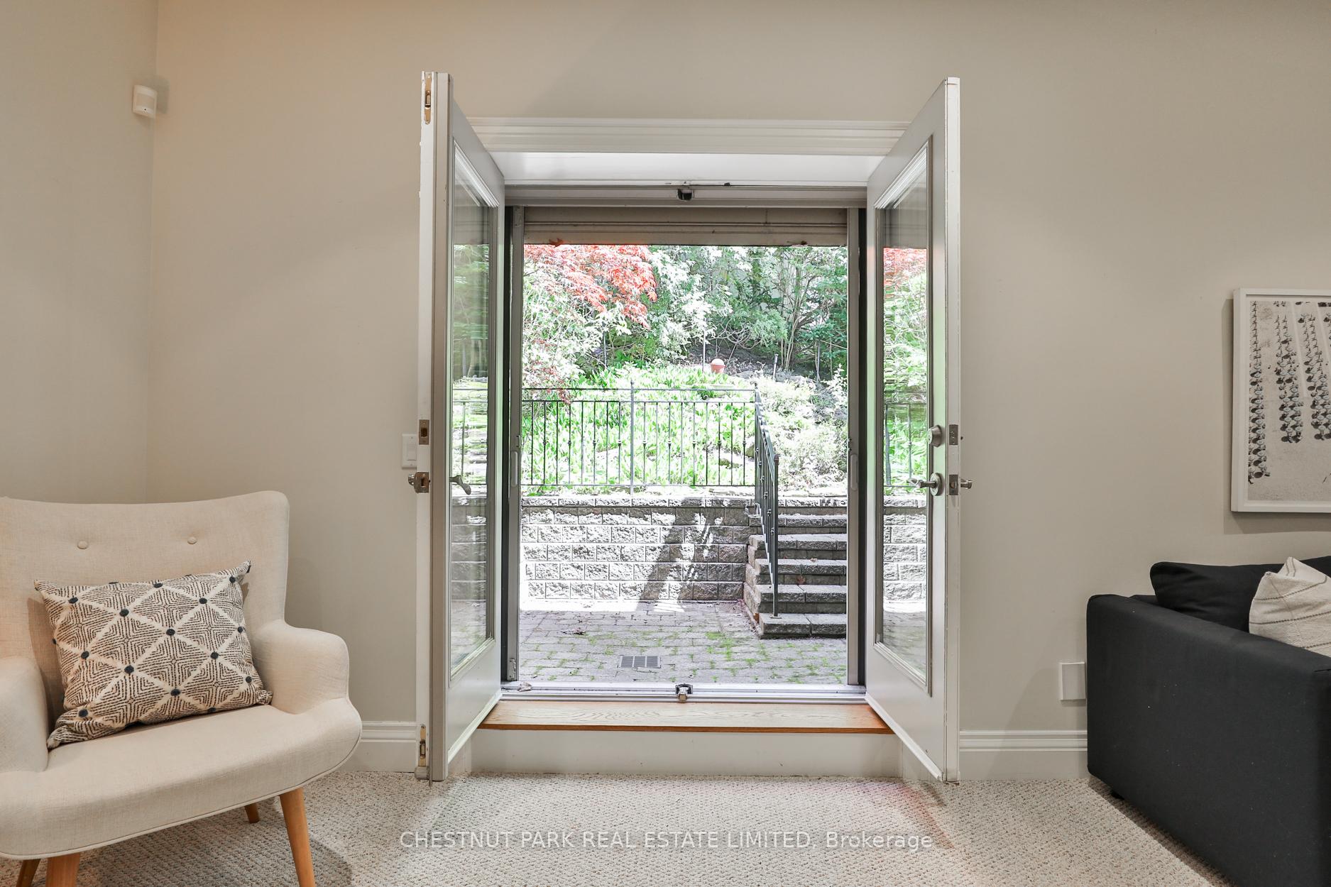 Photo 37 of 75 Boulton Drive, Toronto, Casa Loma — HOMEH
