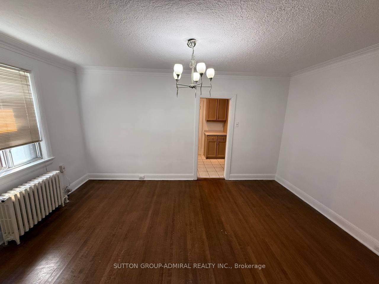 Photo 5 of Unit main floor, 976 Avenue Rd, Toronto, Yonge-Eglinton — HOMEH