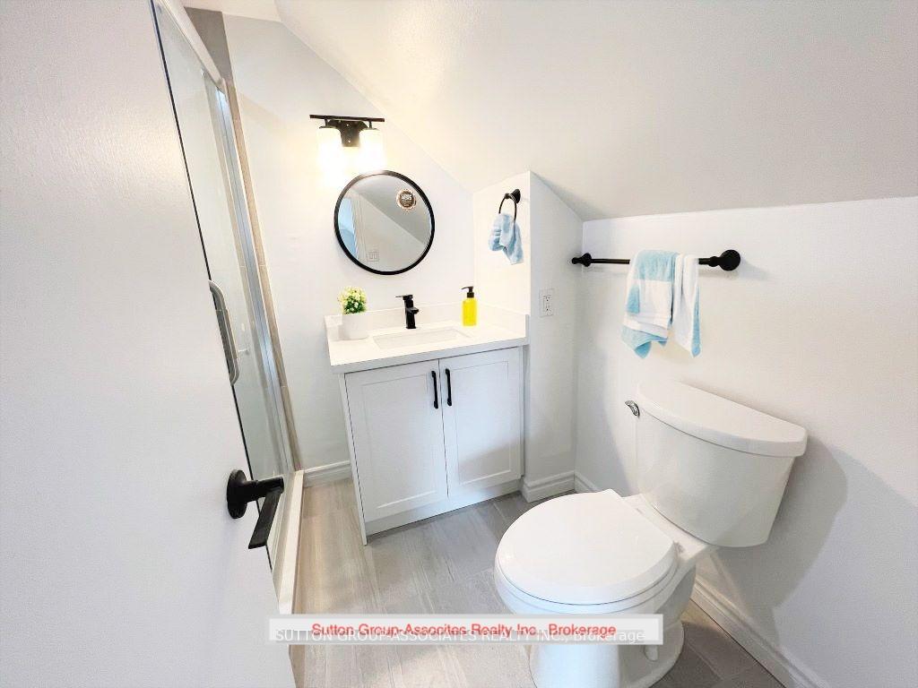Photo 5 of Unit 2nd&3rd, 499 Pape Avenue, Toronto, Blake-Jones — HOMEH