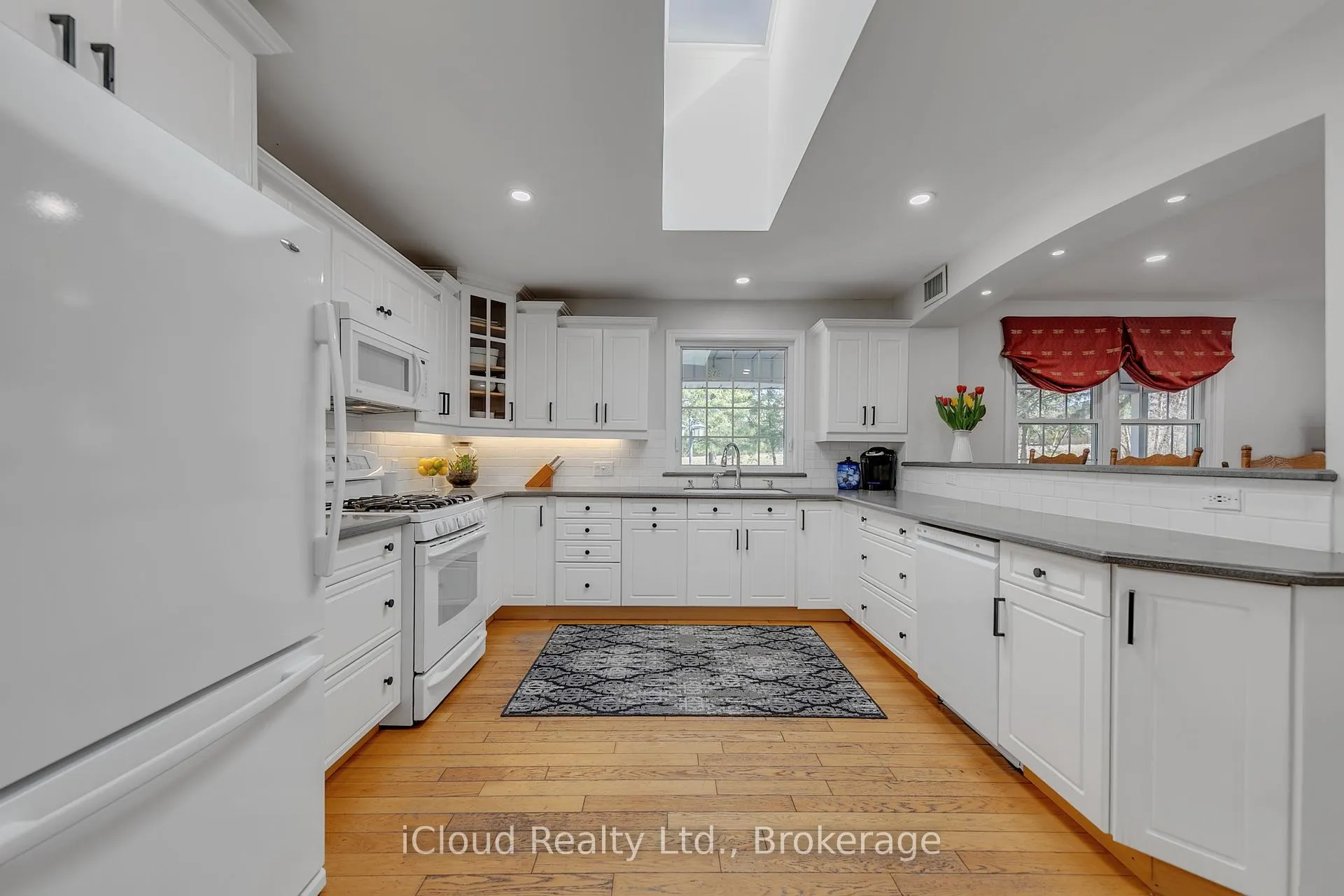 Photo 9 of 44 Rodcliff Road, New Tecumseth, Rural New Tecumseth — HOMEH