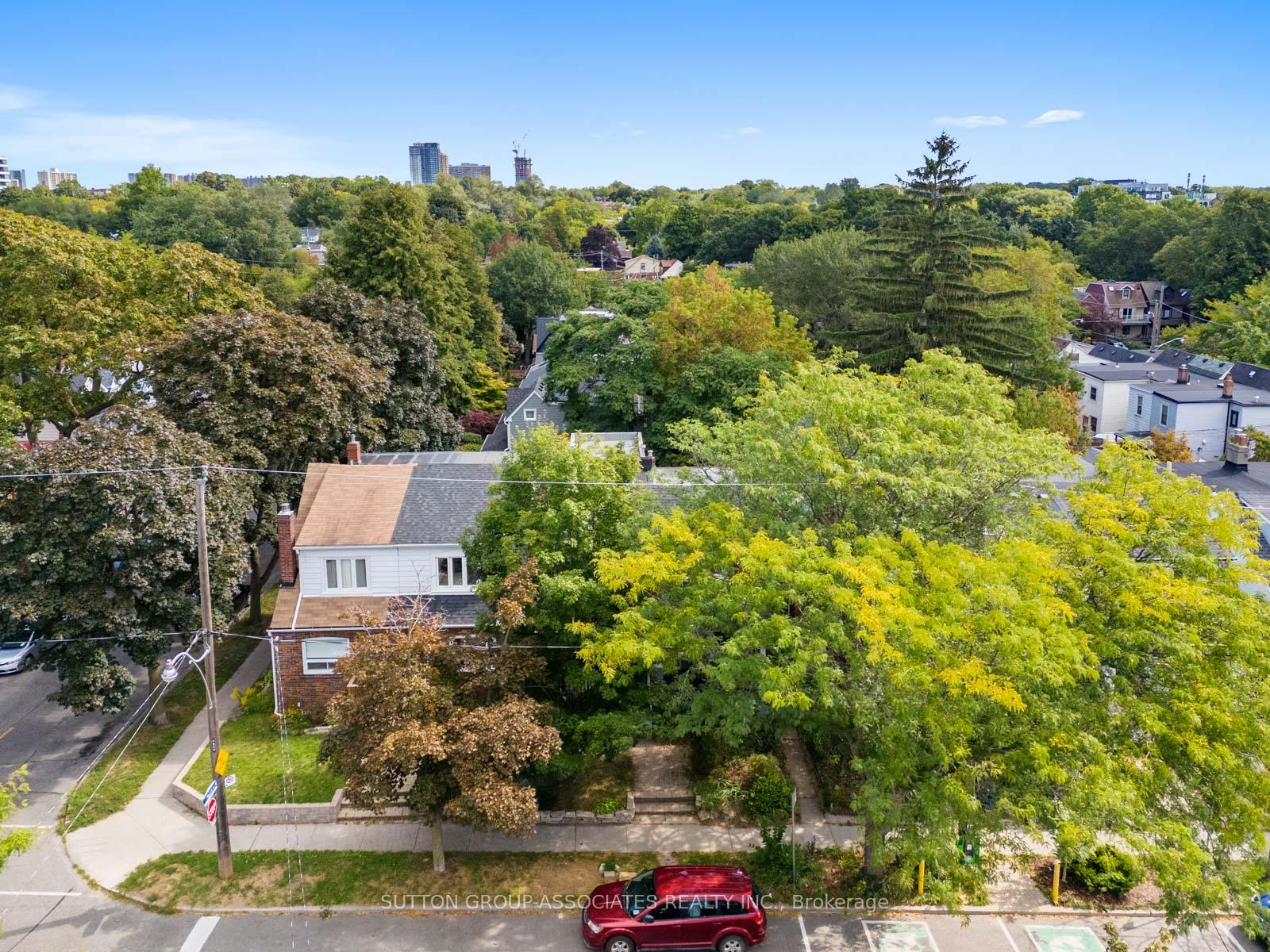 Photo 40 of 35 Roseheath Avenue, Toronto, Woodbine Corridor — HOMEH