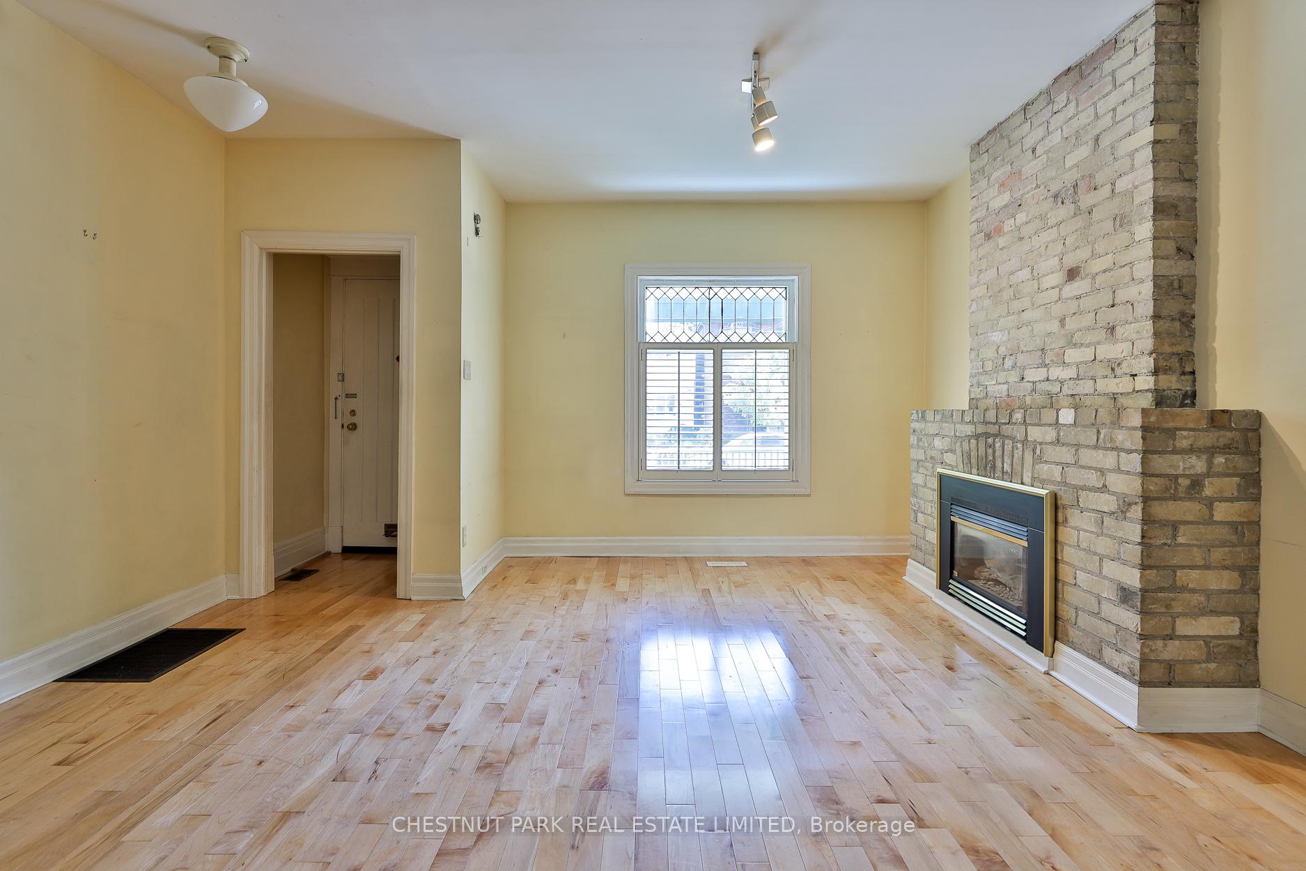 Photo 3 of 52 Craighurst Avenue, Toronto, Lawrence Park South — HOMEH