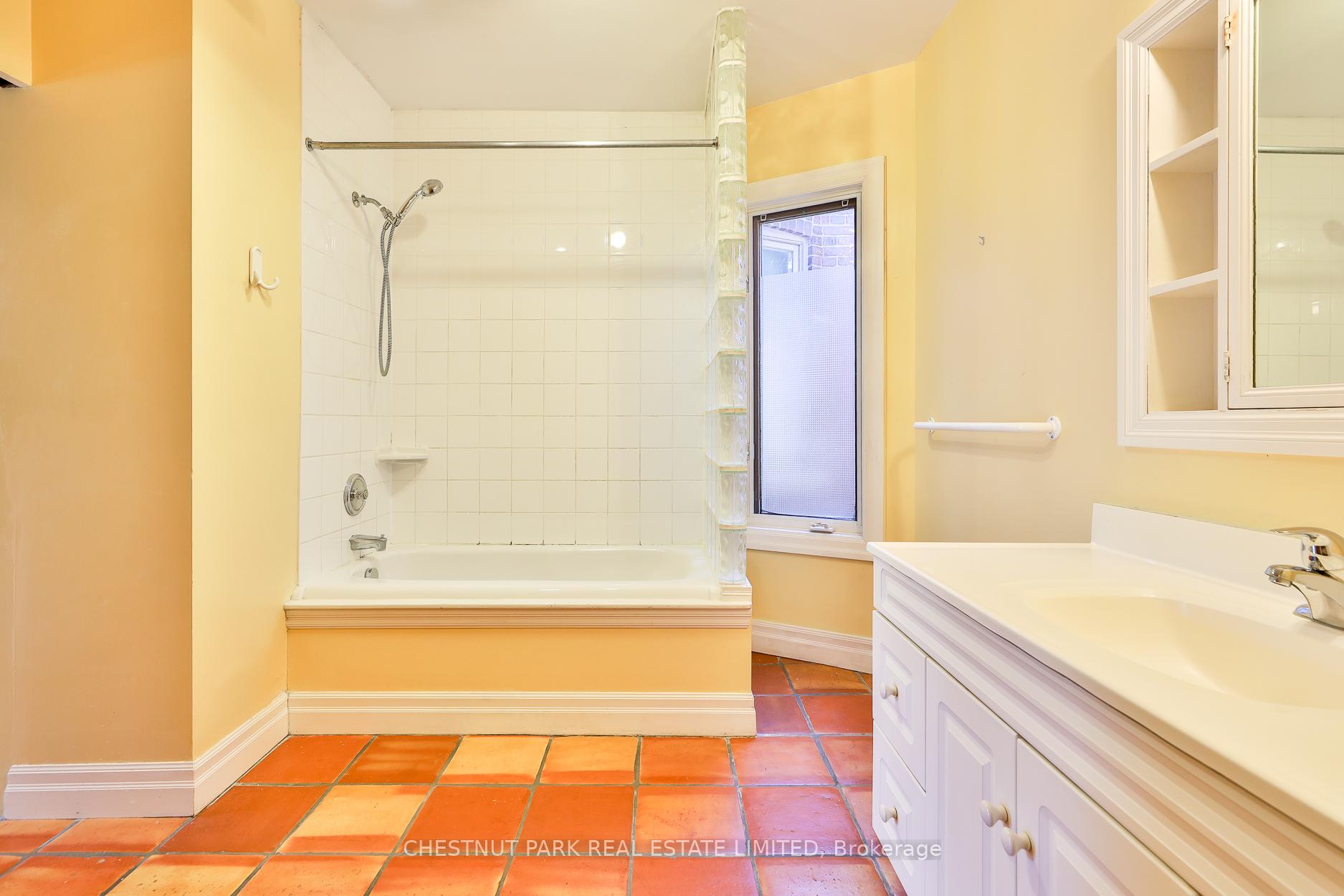 Photo 28 of 52 Craighurst Avenue, Toronto, Lawrence Park South — HOMEH