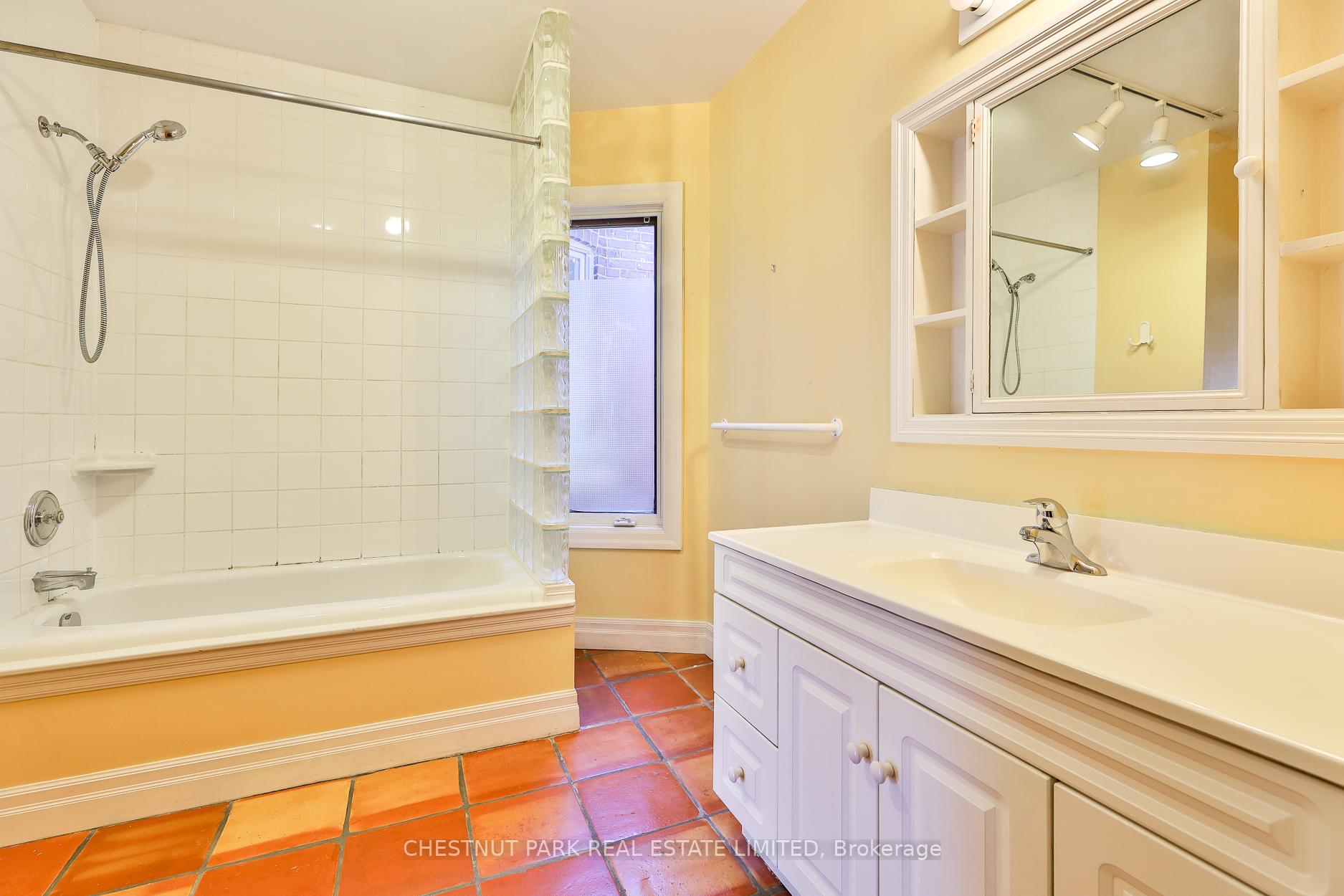 Photo 38 of 52 Craighurst Avenue, Toronto, Lawrence Park South — HOMEH