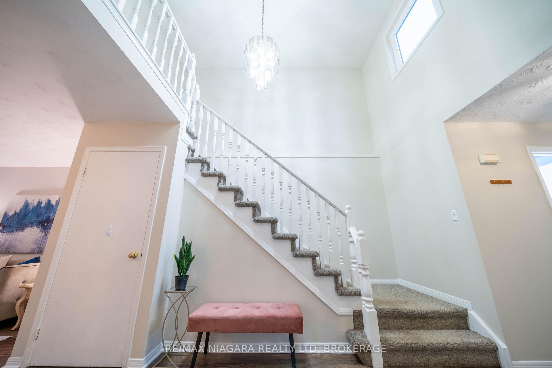 Photo 7 of 36 Baxter Crescent, Thorold, Confederation Heights — HOMEH