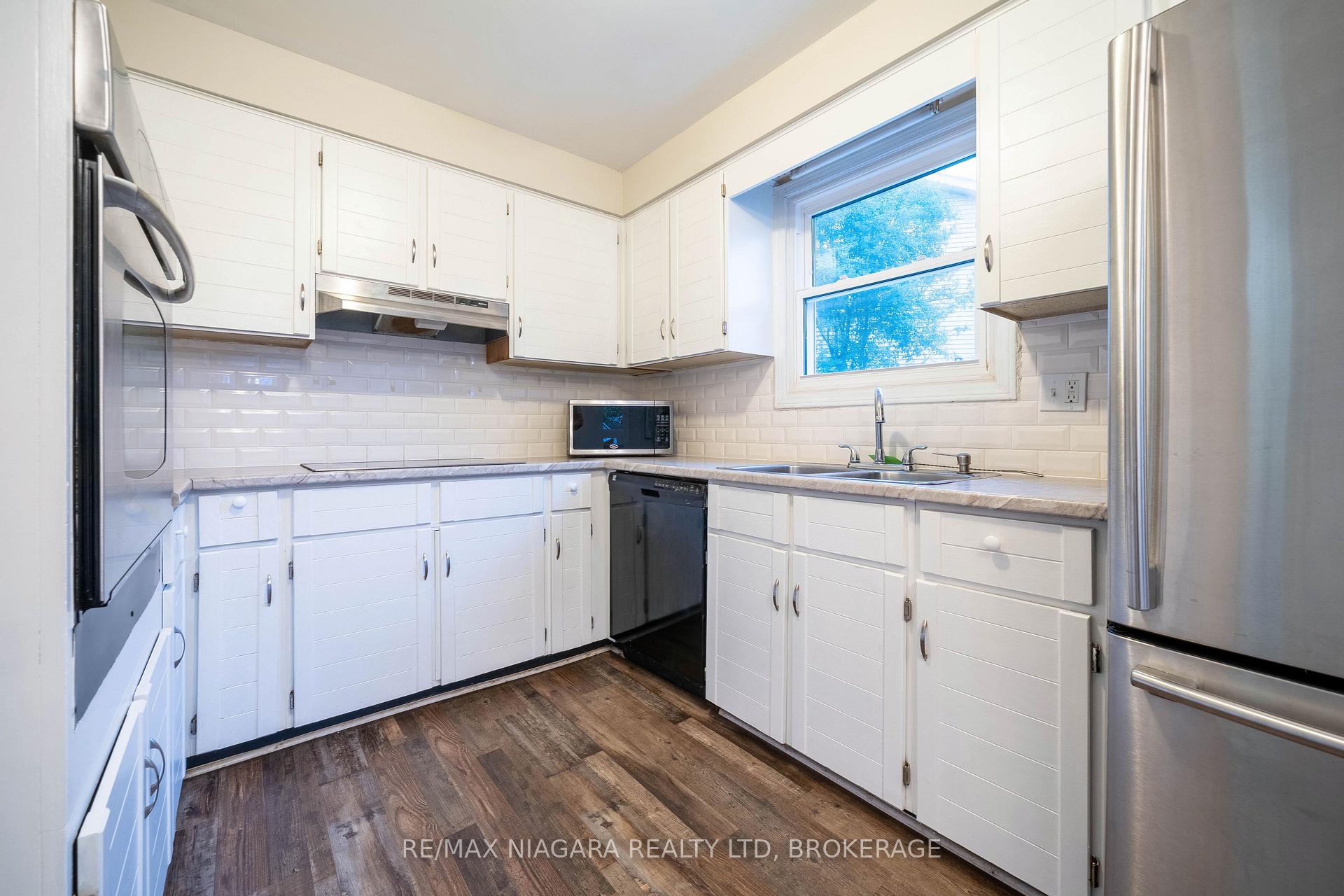 Photo 21 of 36 Baxter Crescent, Thorold, Confederation Heights — HOMEH