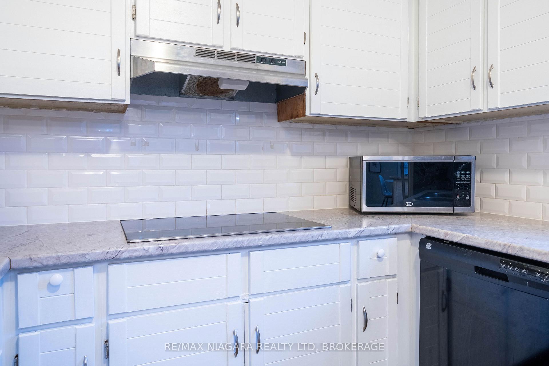 Photo 24 of 36 Baxter Crescent, Thorold, Confederation Heights — HOMEH