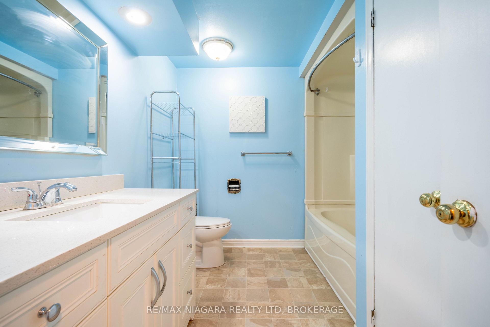 Photo 34 of 36 Baxter Crescent, Thorold, Confederation Heights — HOMEH