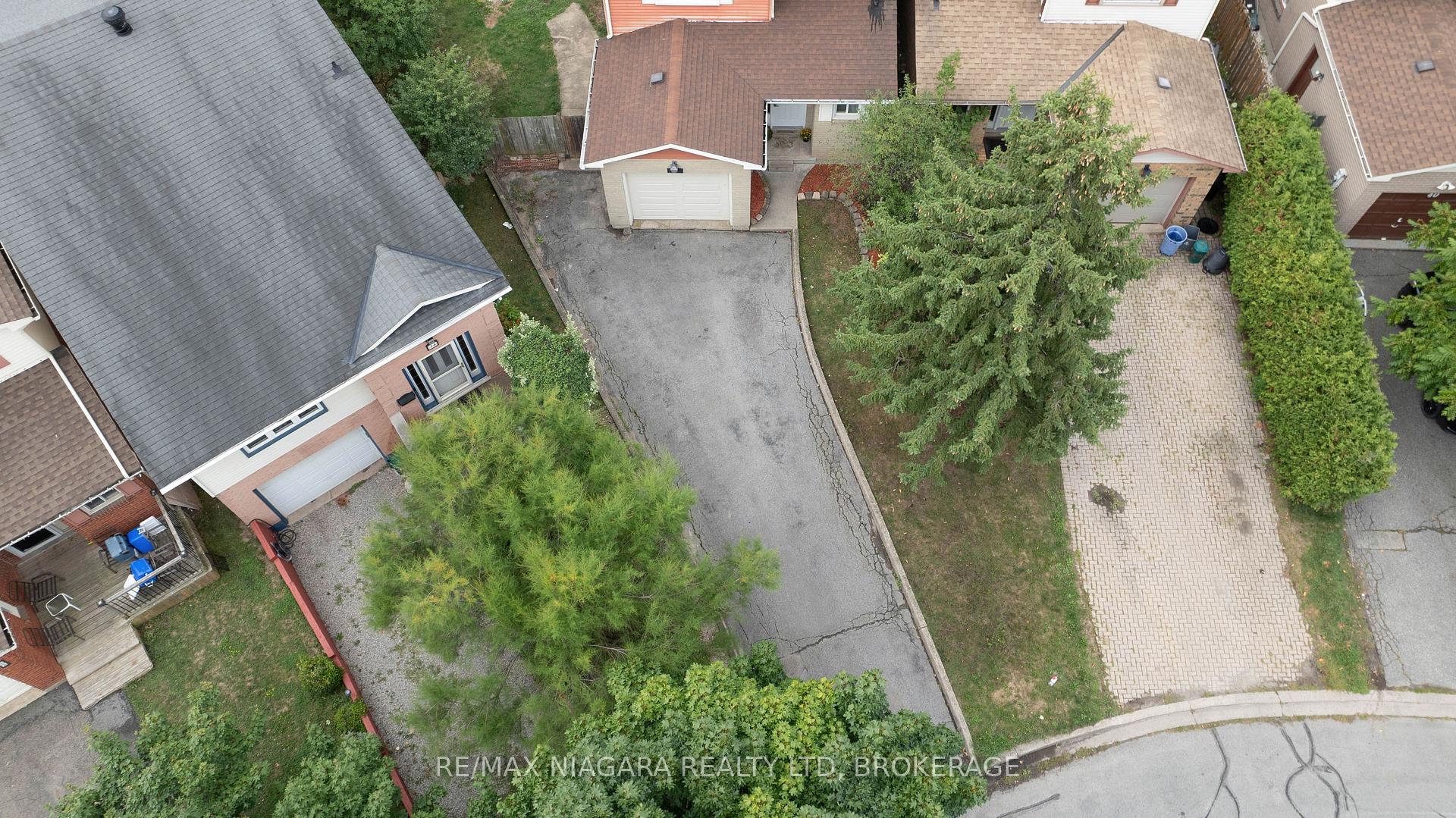 Photo 42 of 36 Baxter Crescent, Thorold, Confederation Heights — HOMEH