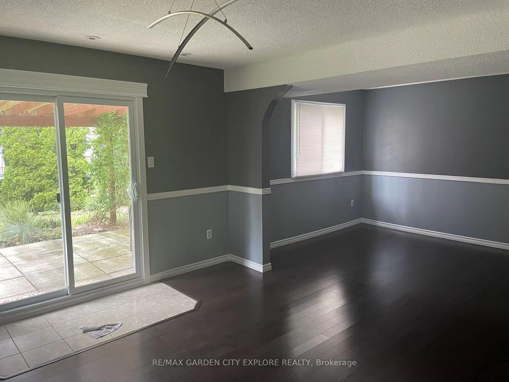 Photo 2 of 20 Naples Court, Thorold, Confederation Heights — HOMEH