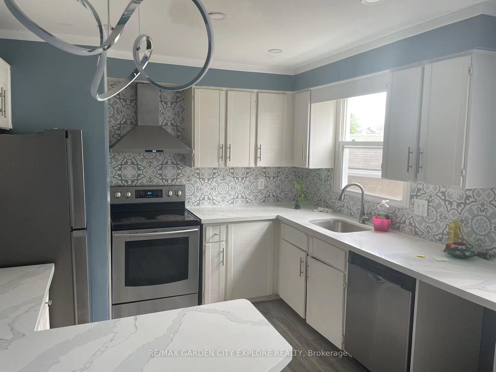 Photo 4 of 20 Naples Court, Thorold, Confederation Heights — HOMEH
