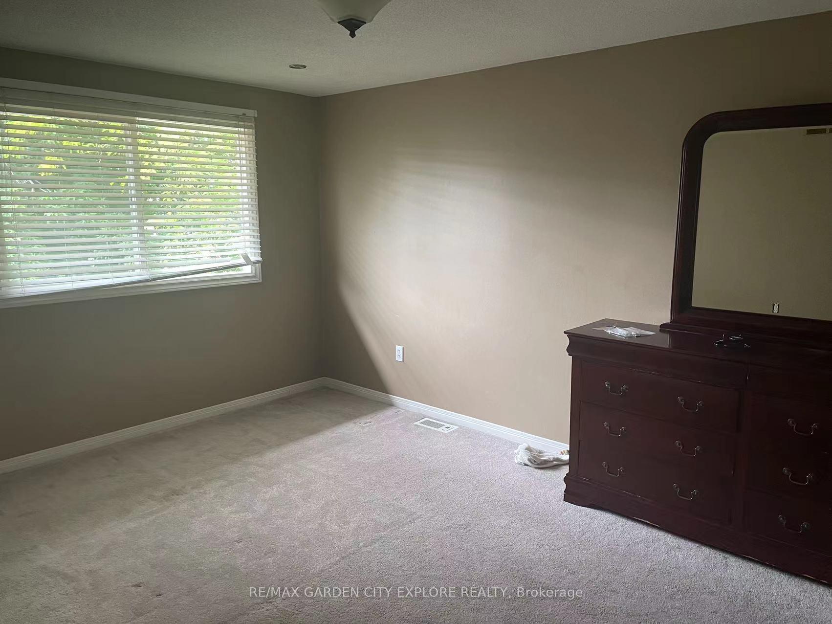 Photo 7 of 20 Naples Court, Thorold, Confederation Heights — HOMEH