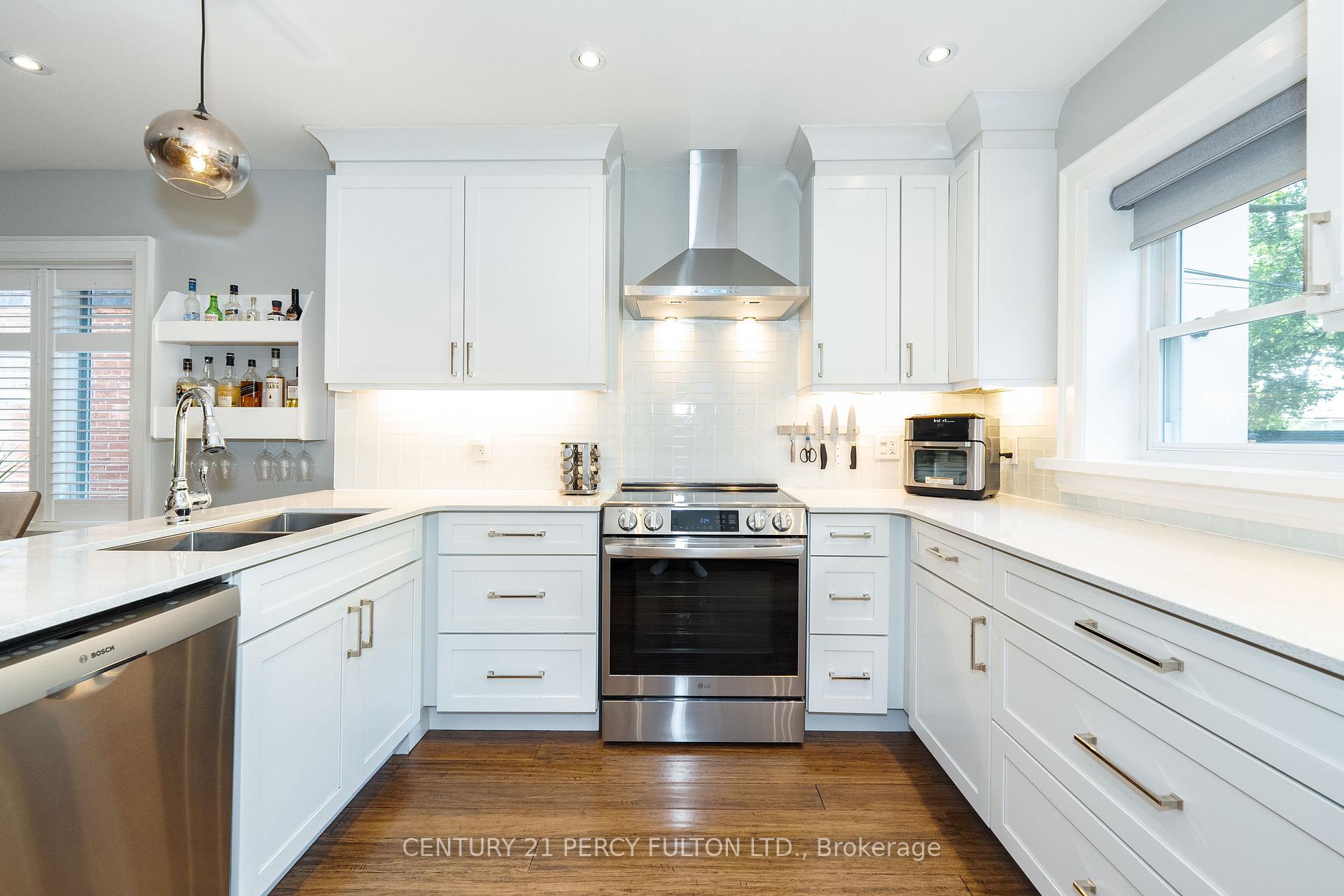 Photo 11 of 36 Marlow Avenue, Toronto, Danforth Village-East York — HOMEH