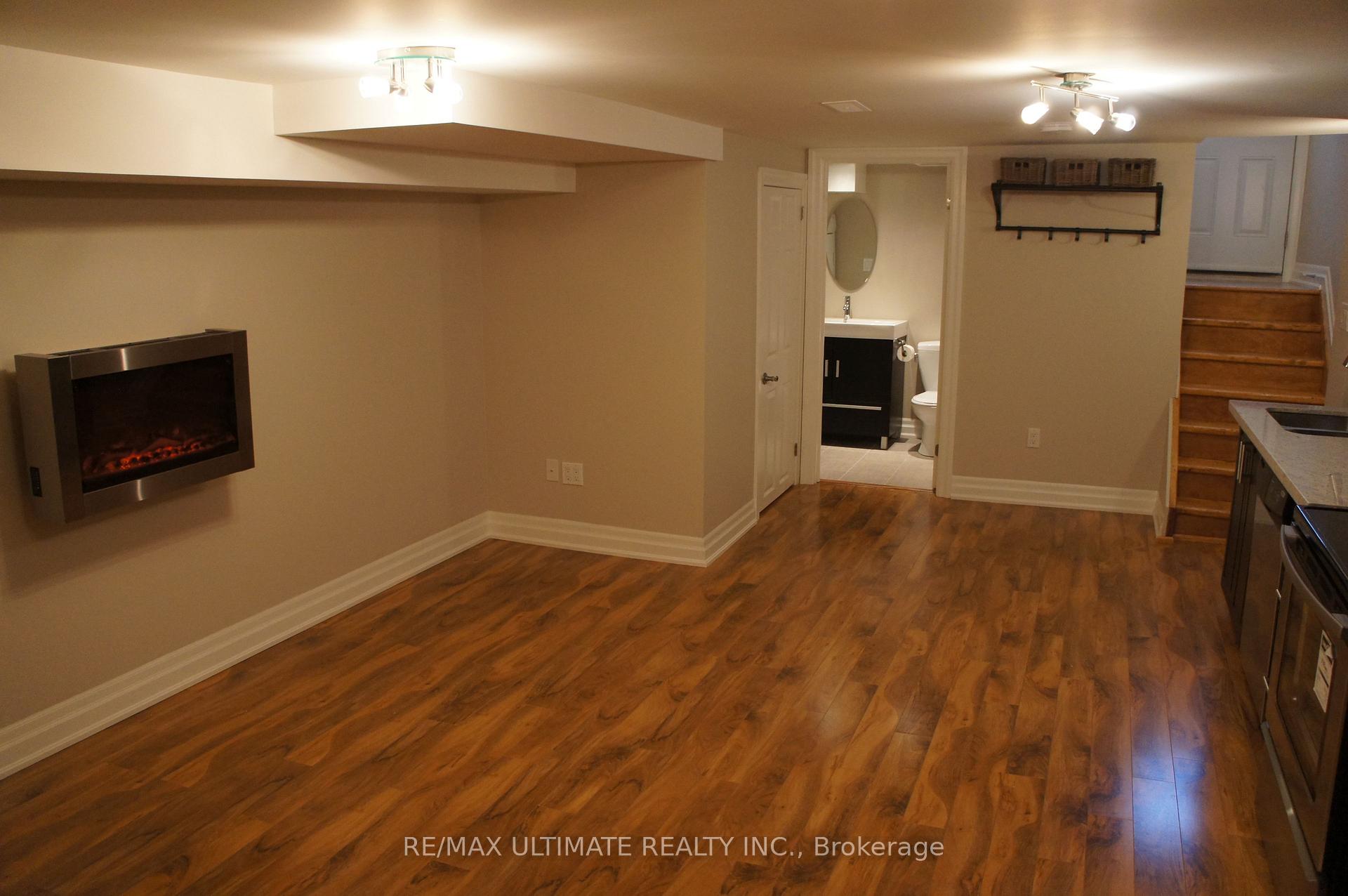 Photo 6 of Unit Basement, 164 Kingsmount Park Road, Toronto, Woodbine Corridor — HOMEH