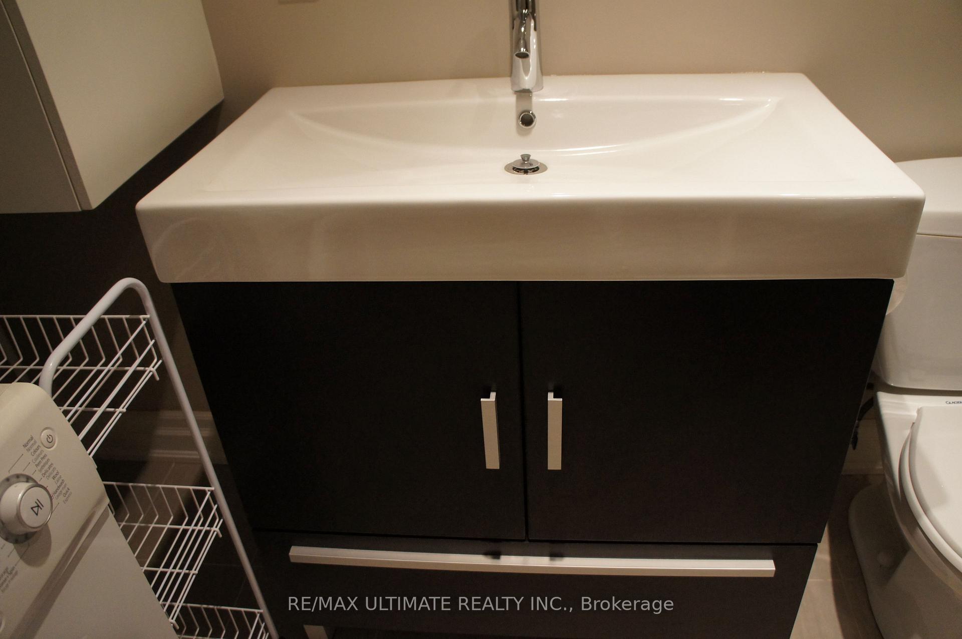 Photo 10 of Unit Basement, 164 Kingsmount Park Road, Toronto, Woodbine Corridor — HOMEH