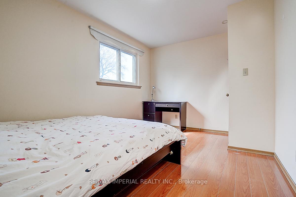 Photo 27 of 50 Glendower Circuit, Scarborough, L'Amoreaux — HOMEH
