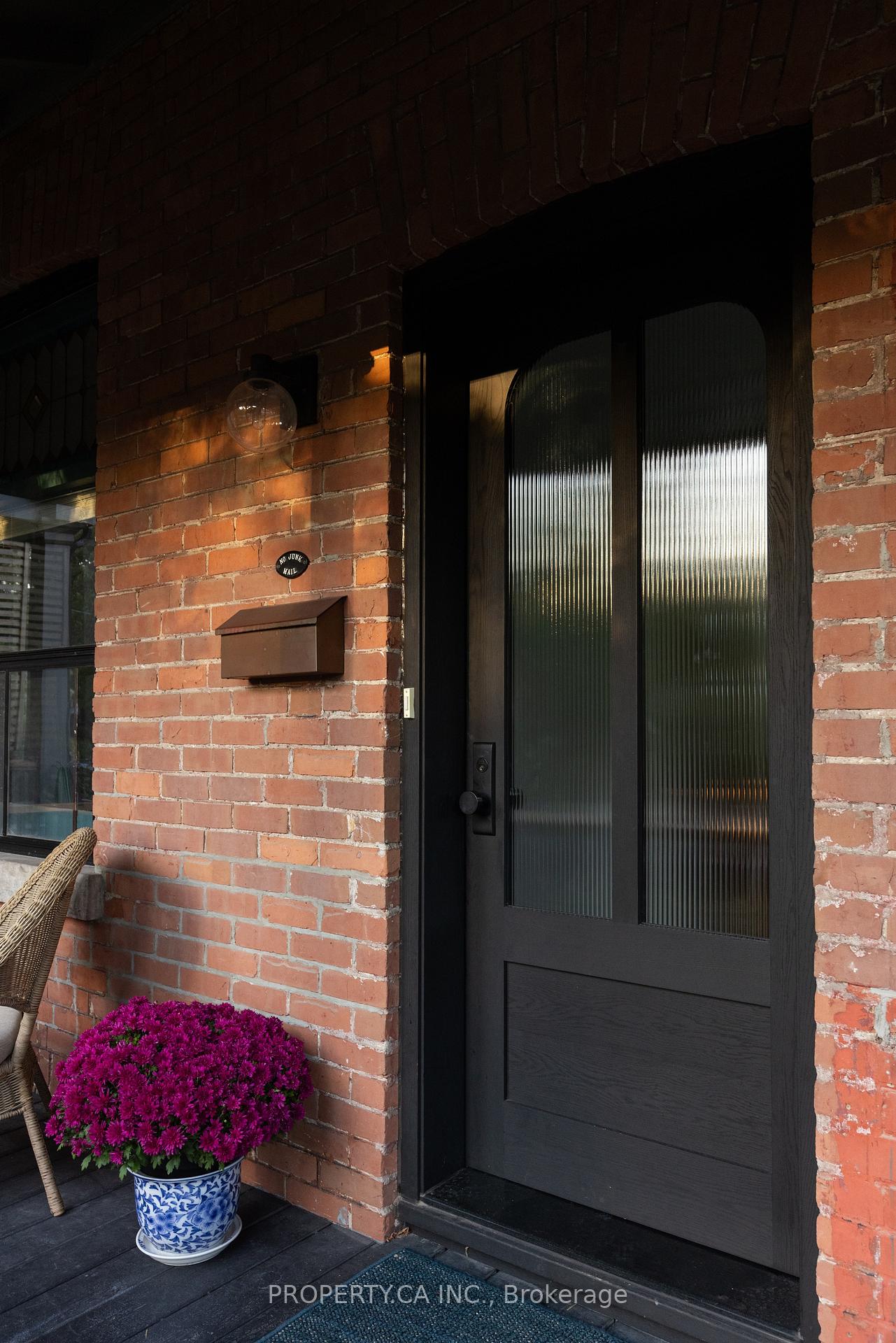 Photo 2 of 9 Howland Road, Toronto, North Riverdale — HOMEH