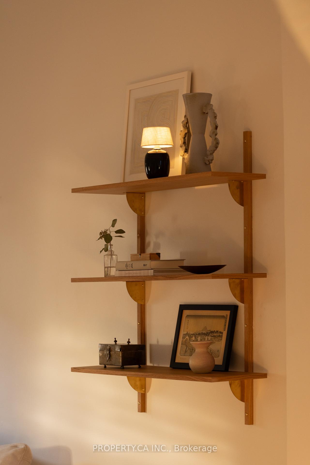 Photo 10 of 9 Howland Road, Toronto, North Riverdale — HOMEH