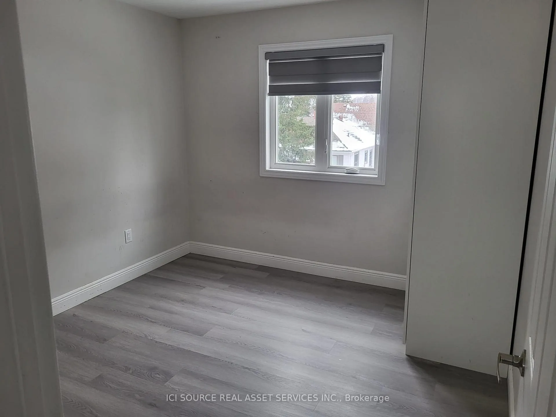 Photo 6 of 6447 Culp Street E, Niagara Falls, Dorchester — HOMEH