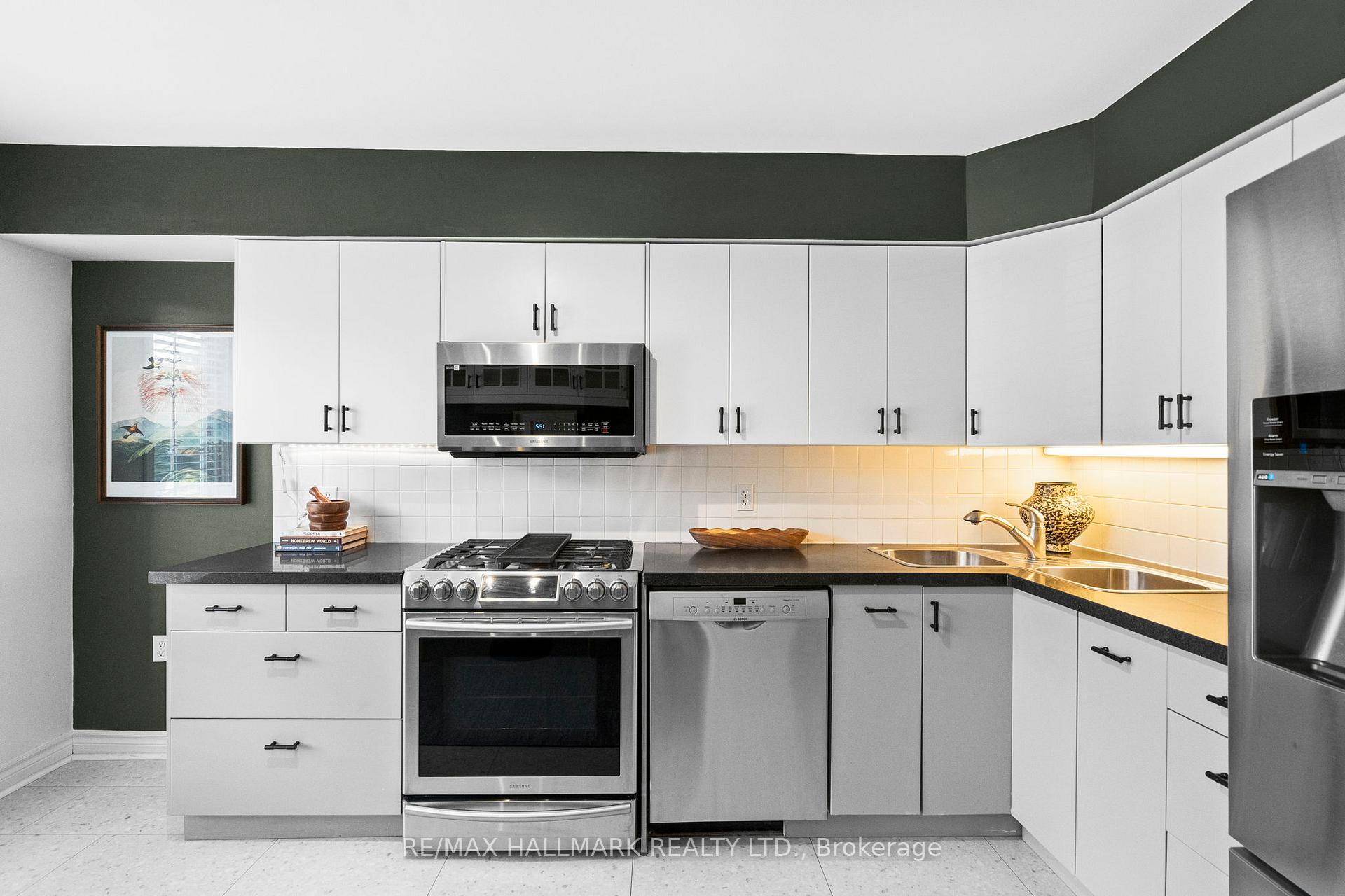 Photo 11 of 73F Corley Avenue, Toronto, East End-Danforth — HOMEH