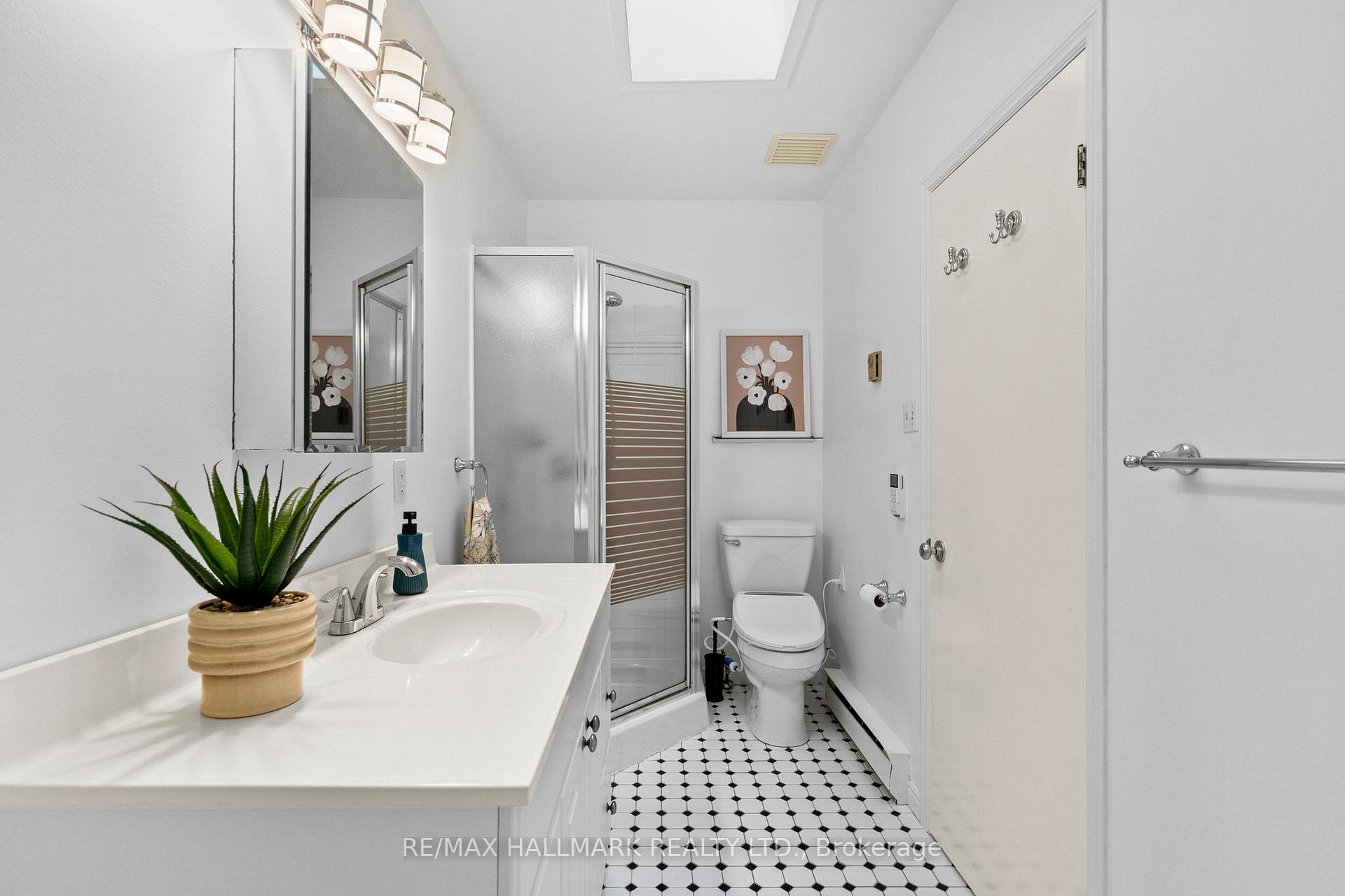 Photo 23 of 73F Corley Avenue, Toronto, East End-Danforth — HOMEH