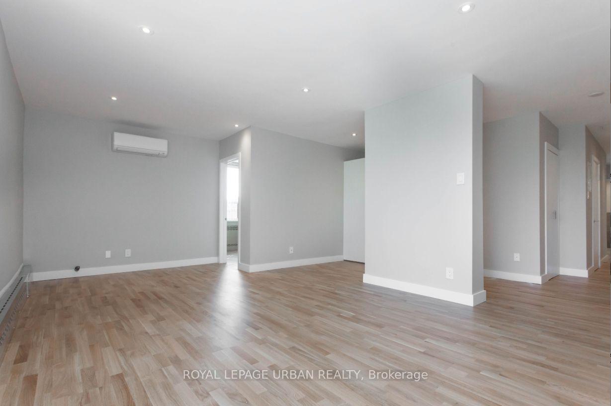 Photo 6 of Unit 401, 2400 Bathurst Street, Toronto, Forest Hill North — HOMEH
