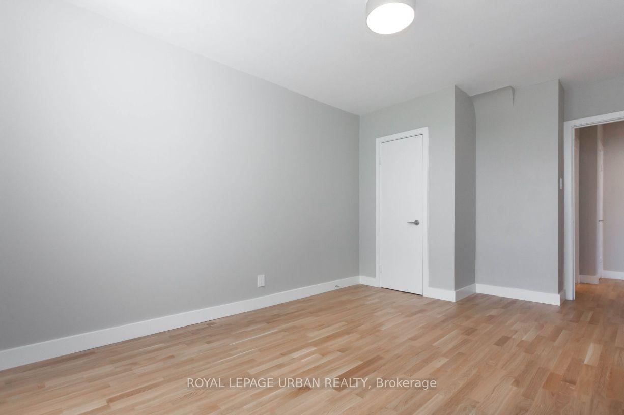 Photo 9 of Unit 401, 2400 Bathurst Street, Toronto, Forest Hill North — HOMEH