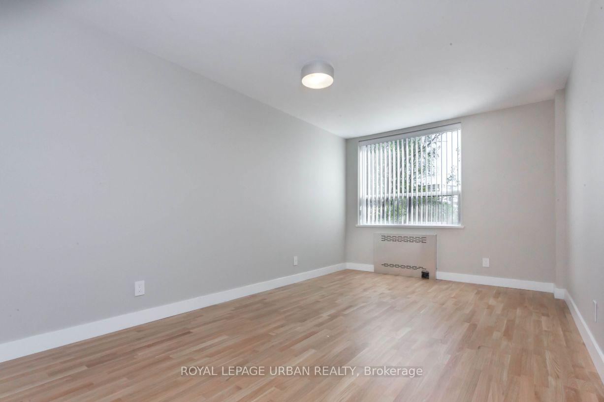 Photo 10 of Unit 401, 2400 Bathurst Street, Toronto, Forest Hill North — HOMEH