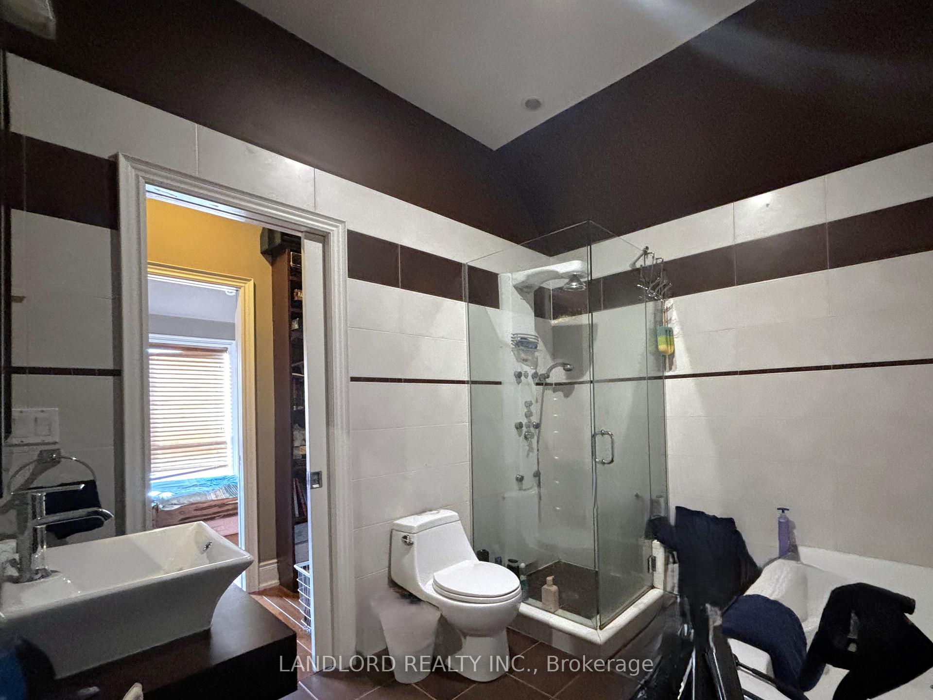 Photo 14 of 687A Mount Pleasant Road, Toronto, Mount Pleasant East — HOMEH