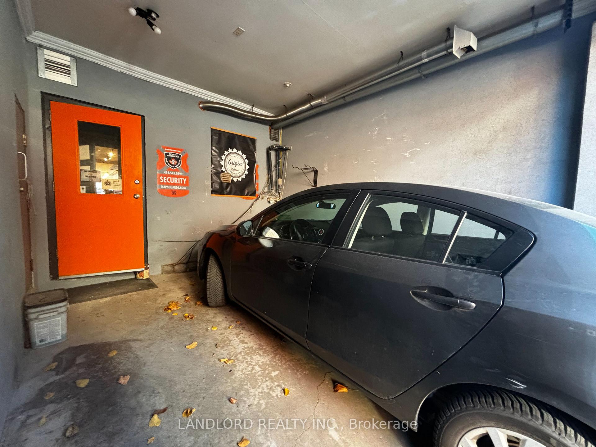 Photo 17 of 687A Mount Pleasant Road, Toronto, Mount Pleasant East — HOMEH