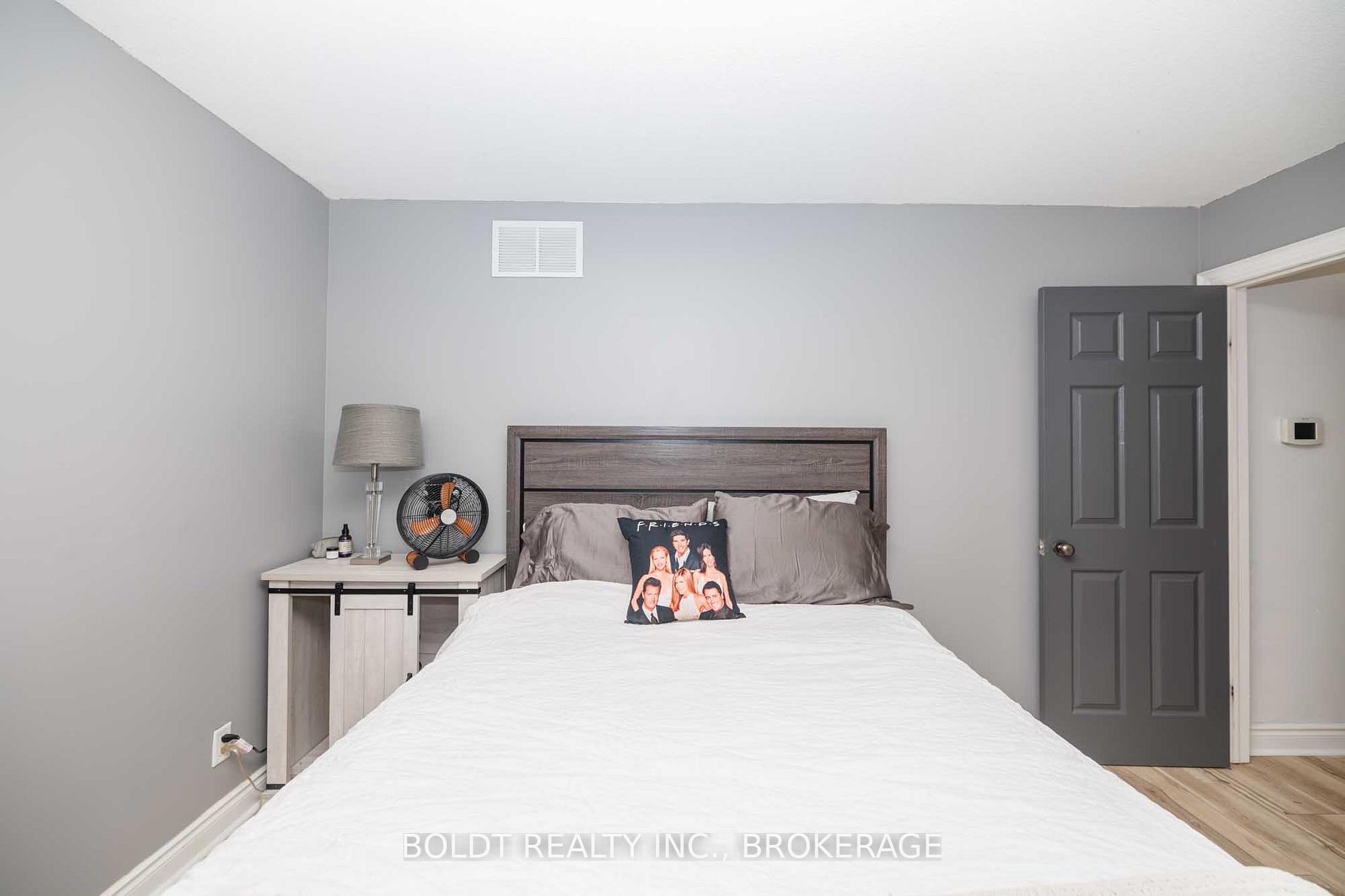 Photo 12 of 10 1/2 Metcalfe Street, Thorold, Thorold Downtown — HOMEH