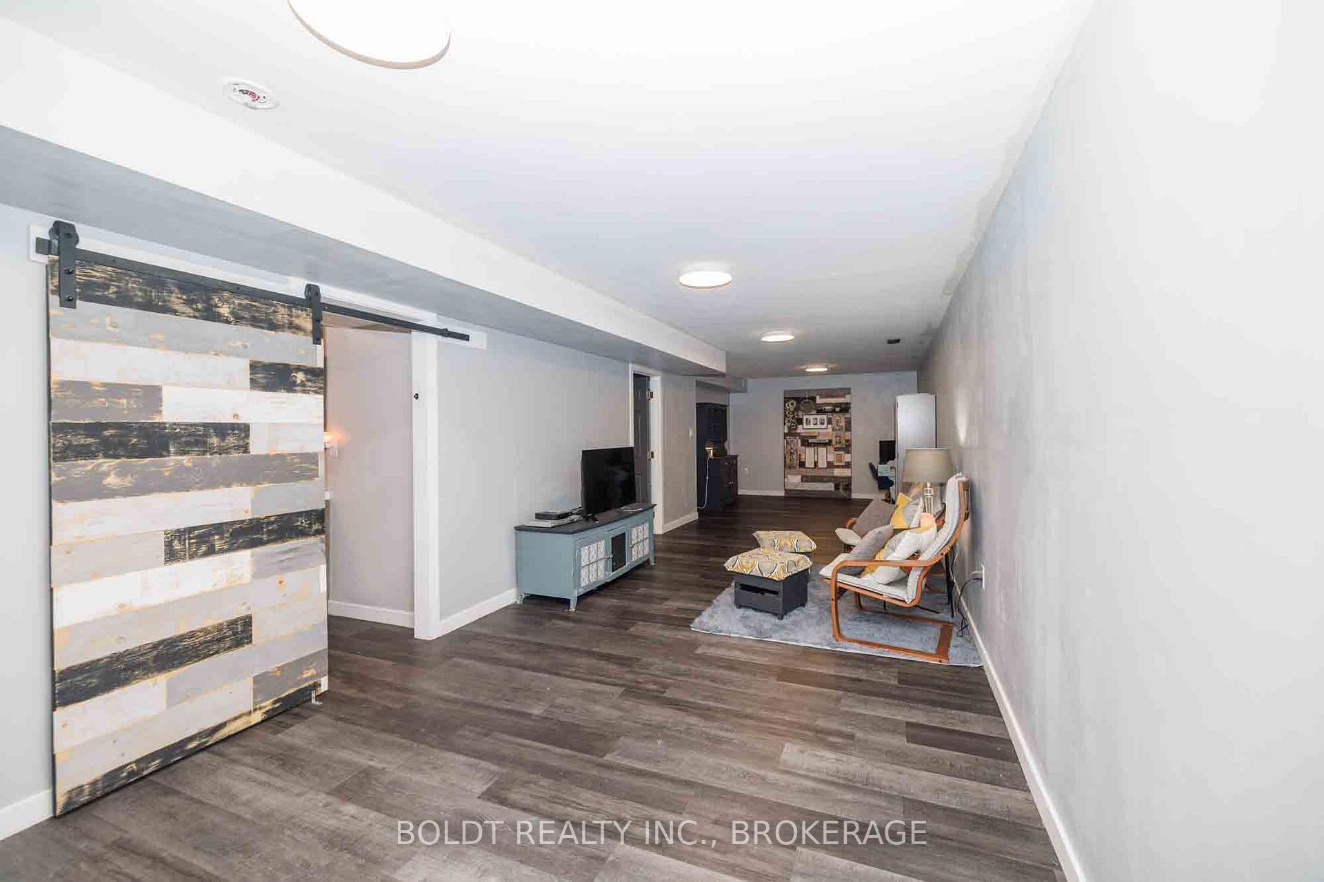Photo 15 of 10 1/2 Metcalfe Street, Thorold, Thorold Downtown — HOMEH
