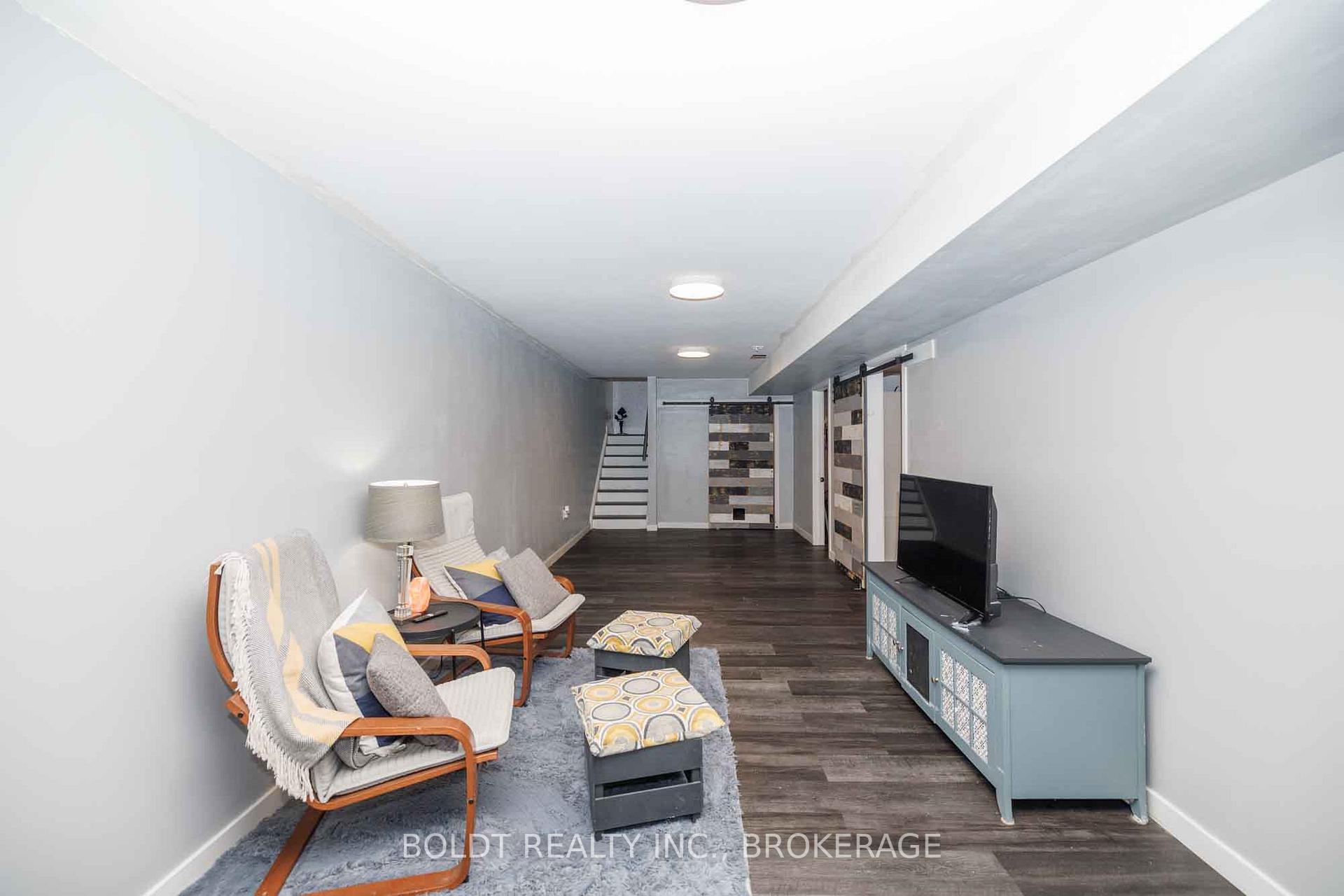 Photo 18 of 10 1/2 Metcalfe Street, Thorold, Thorold Downtown — HOMEH