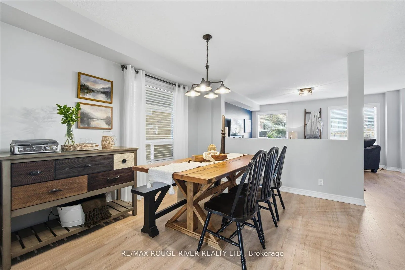 Photo 5 of 245 Blackwell Crescent, Oshawa, Windfields — HOMEH