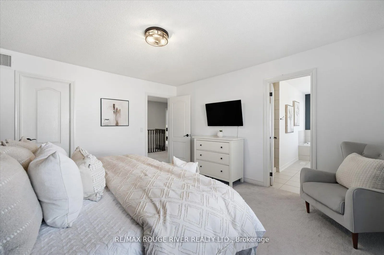 Photo 19 of 245 Blackwell Crescent, Oshawa, Windfields — HOMEH