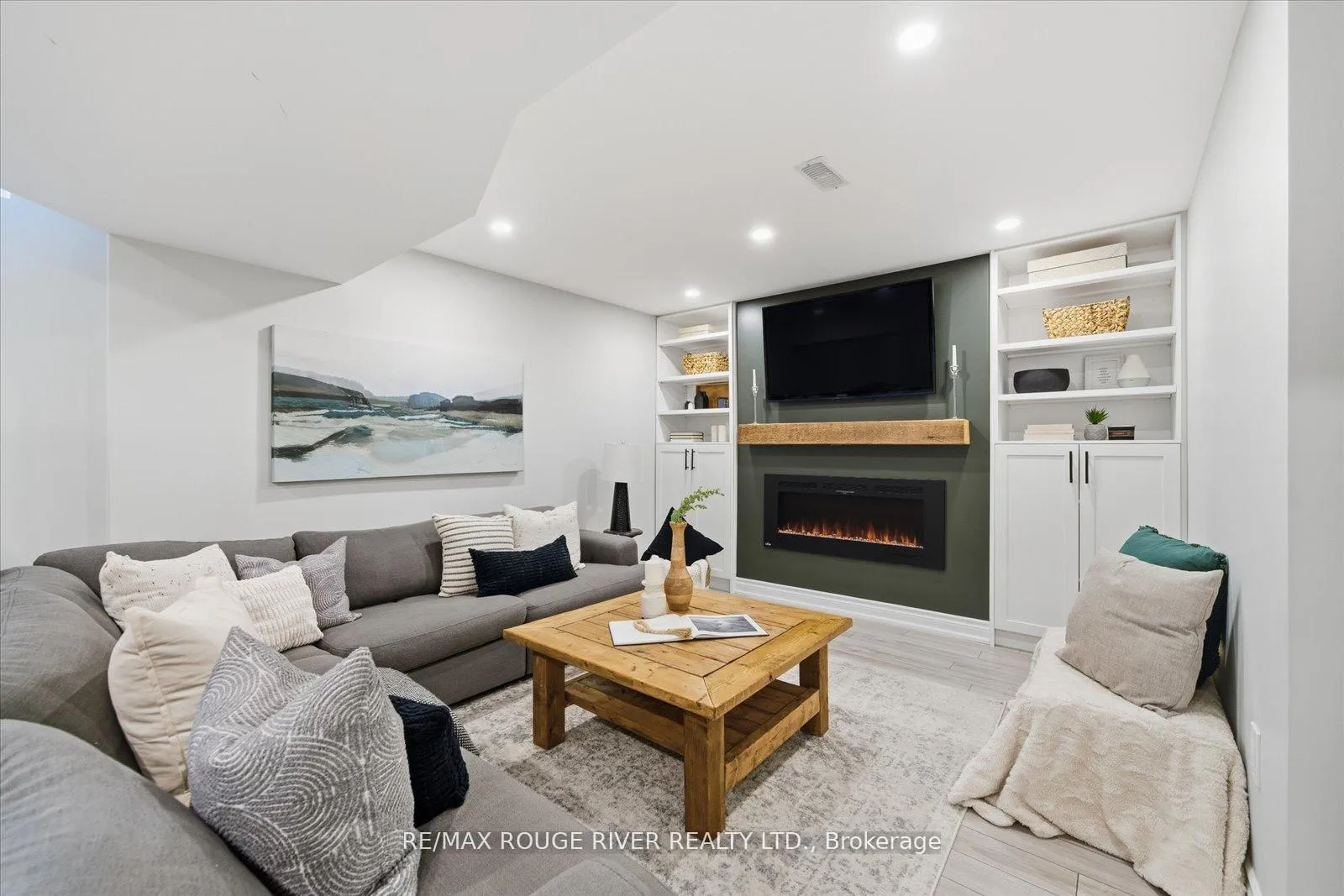 Photo 33 of 245 Blackwell Crescent, Oshawa, Windfields — HOMEH