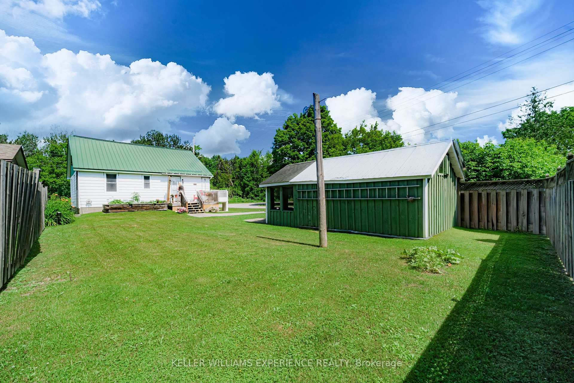 Photo 7 of 670 First Avenue, Tay, Port McNicoll — HOMEH