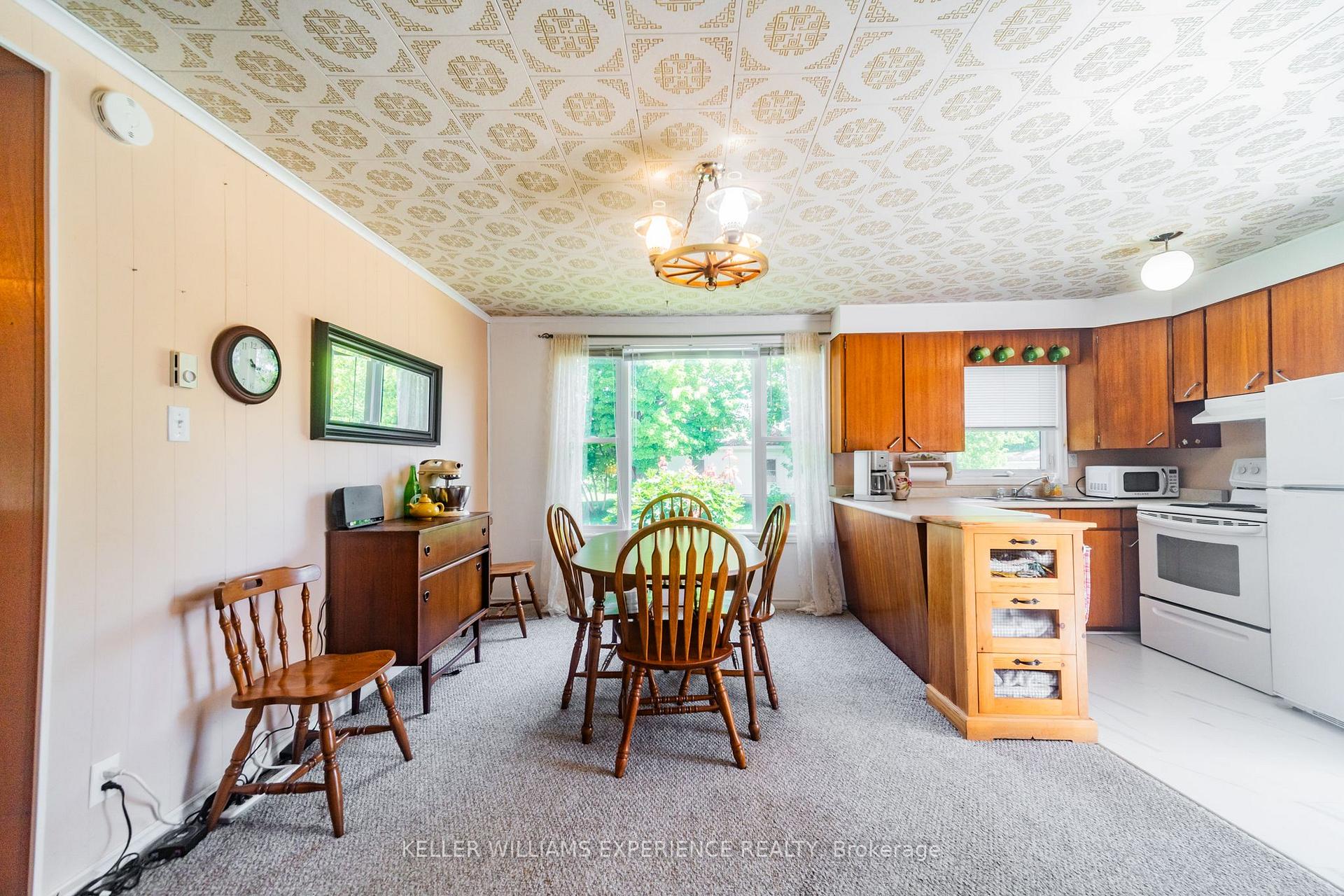 Photo 16 of 670 First Avenue, Tay, Port McNicoll — HOMEH