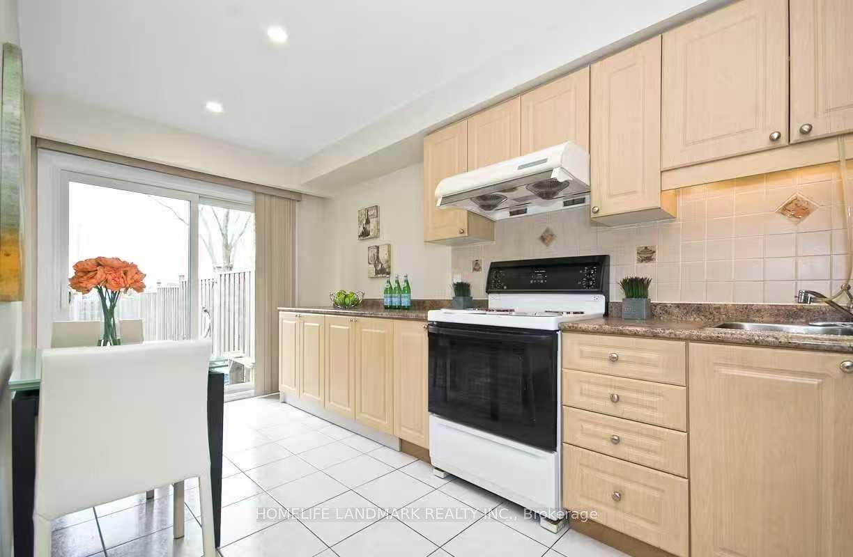 Photo 8 of 81 Hawkshead Crescent, Scarborough, Steeles — HOMEH