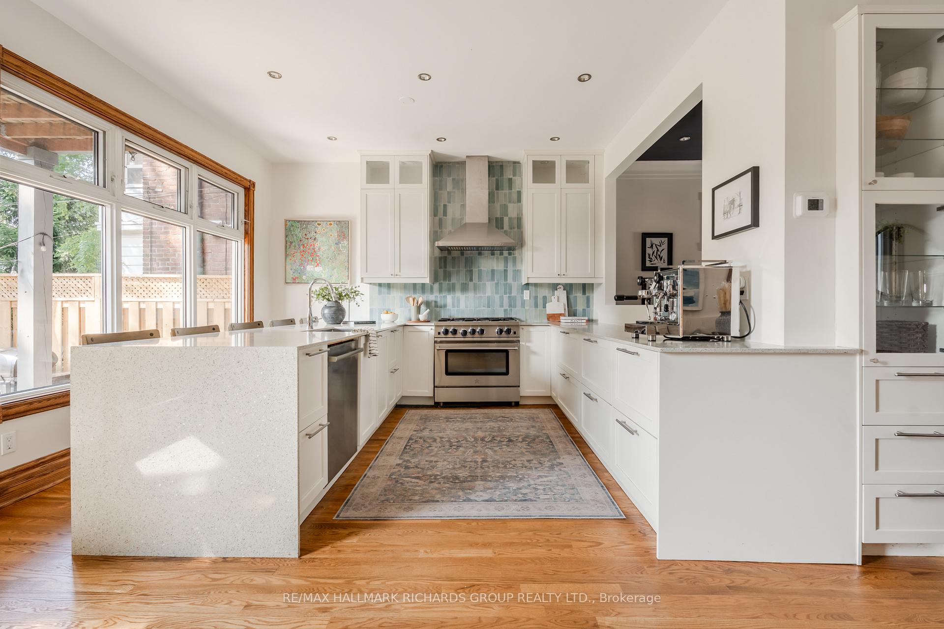 Photo 9 of 120 Lee Avenue, Toronto, The Beaches — HOMEH