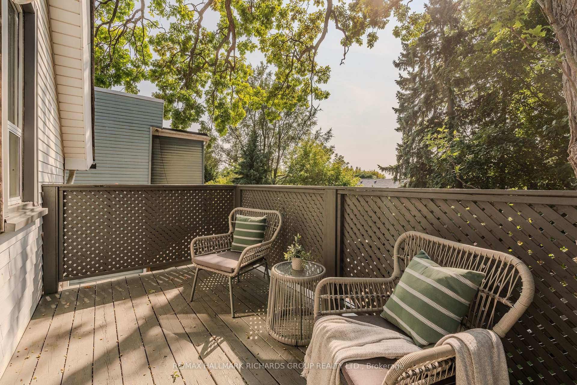 Photo 13 of 120 Lee Avenue, Toronto, The Beaches — HOMEH