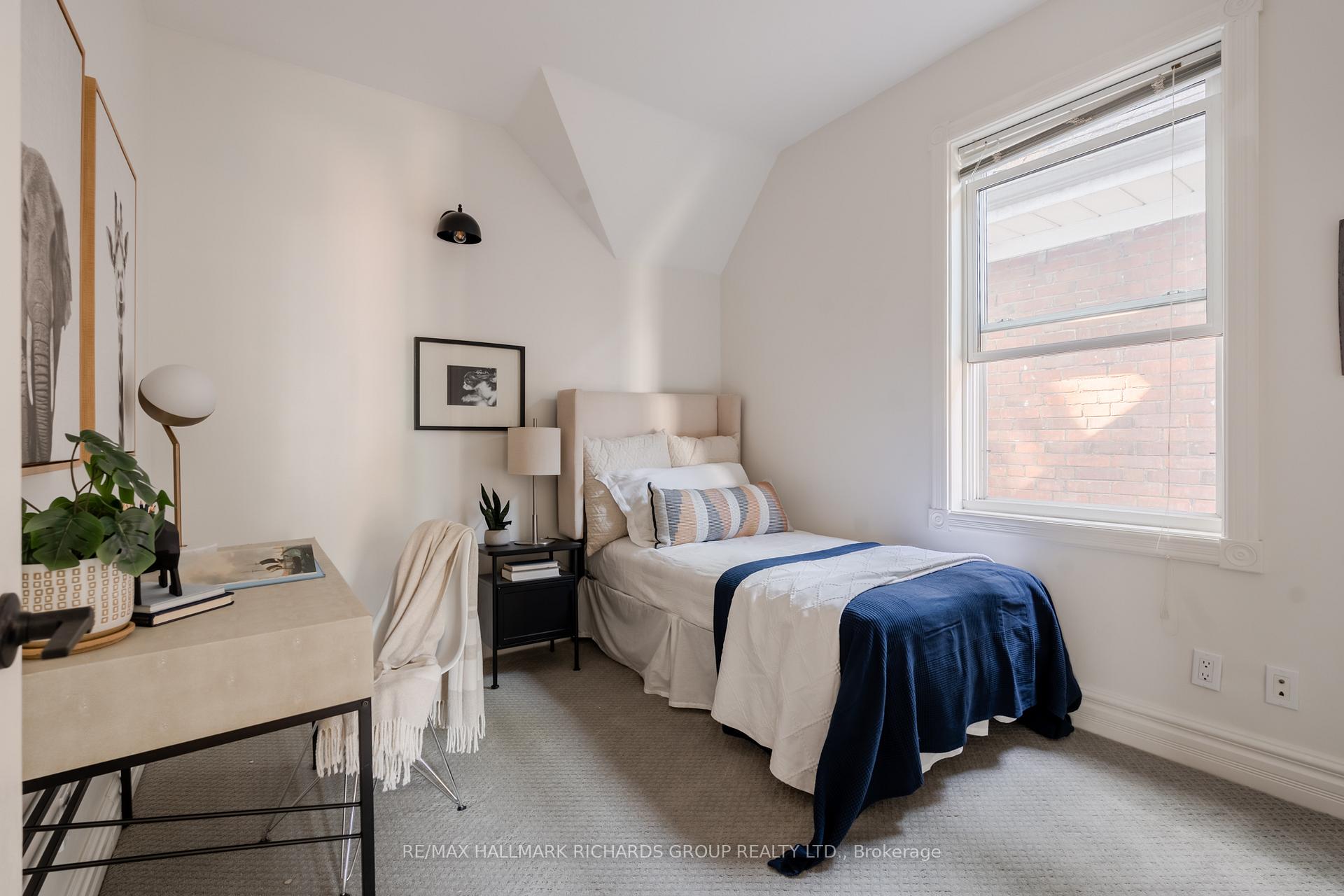 Photo 14 of 120 Lee Avenue, Toronto, The Beaches — HOMEH