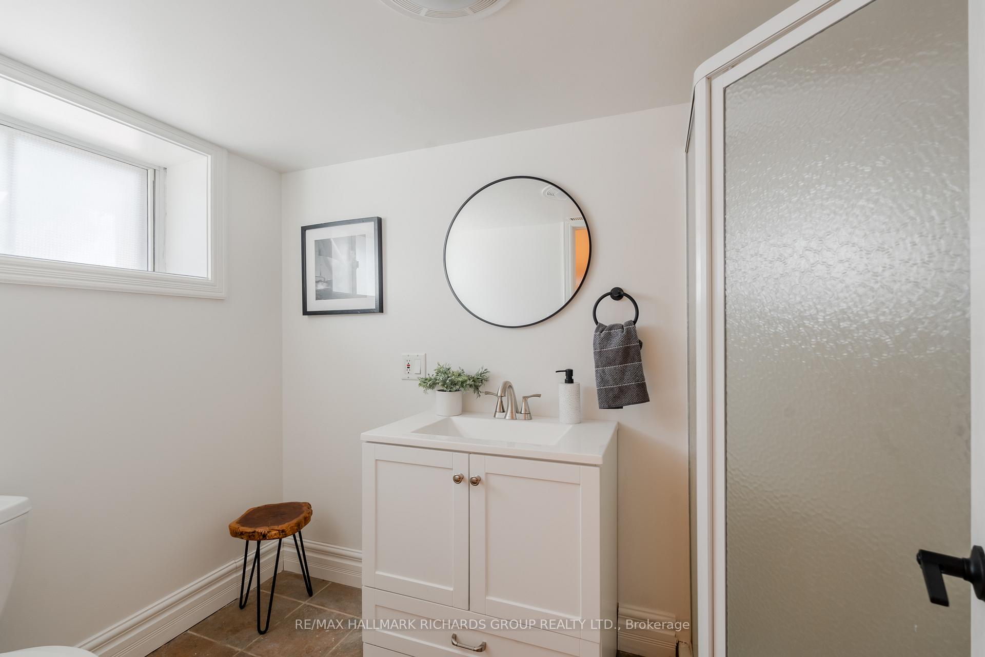 Photo 20 of 120 Lee Avenue, Toronto, The Beaches — HOMEH
