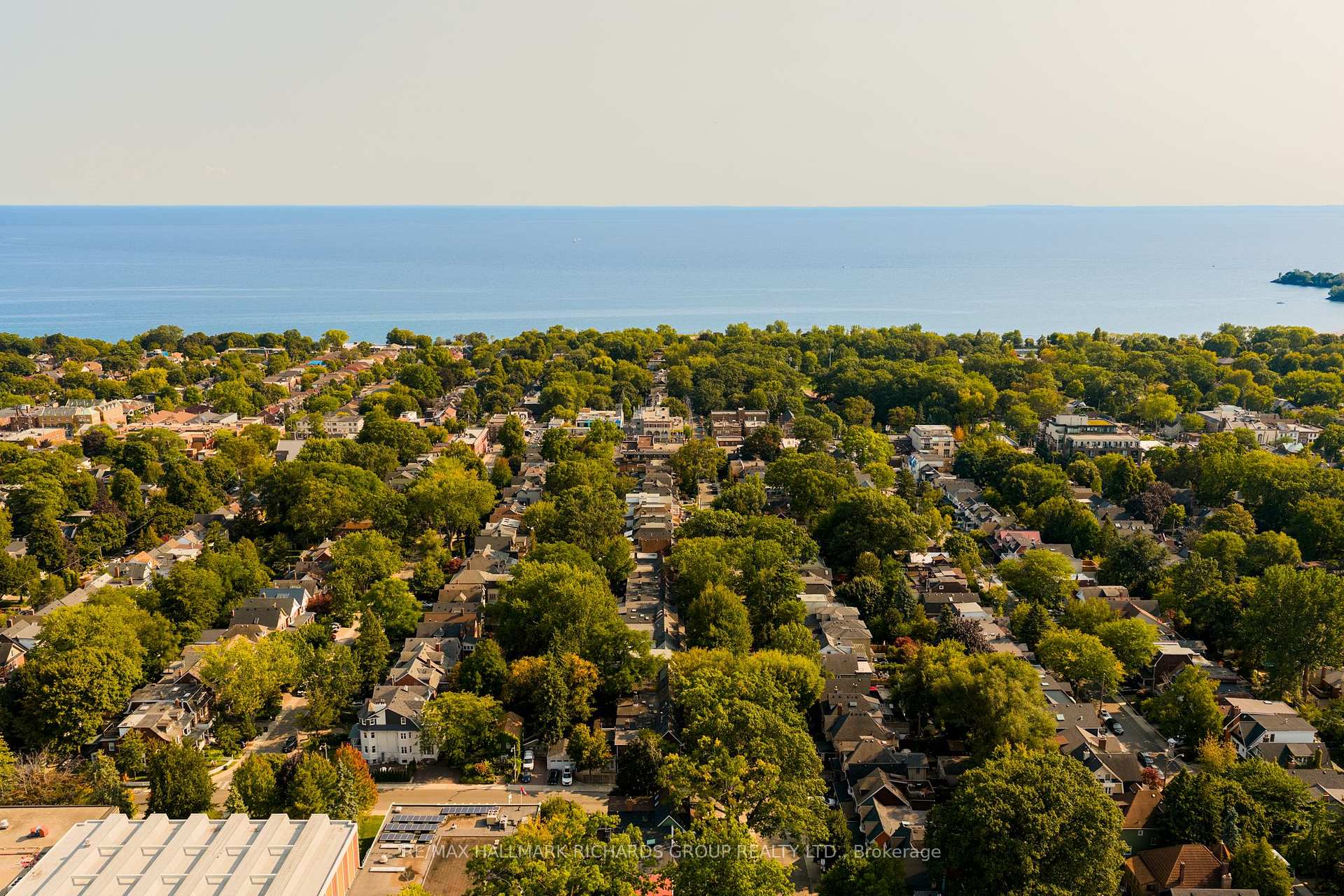Photo 24 of 120 Lee Avenue, Toronto, The Beaches — HOMEH