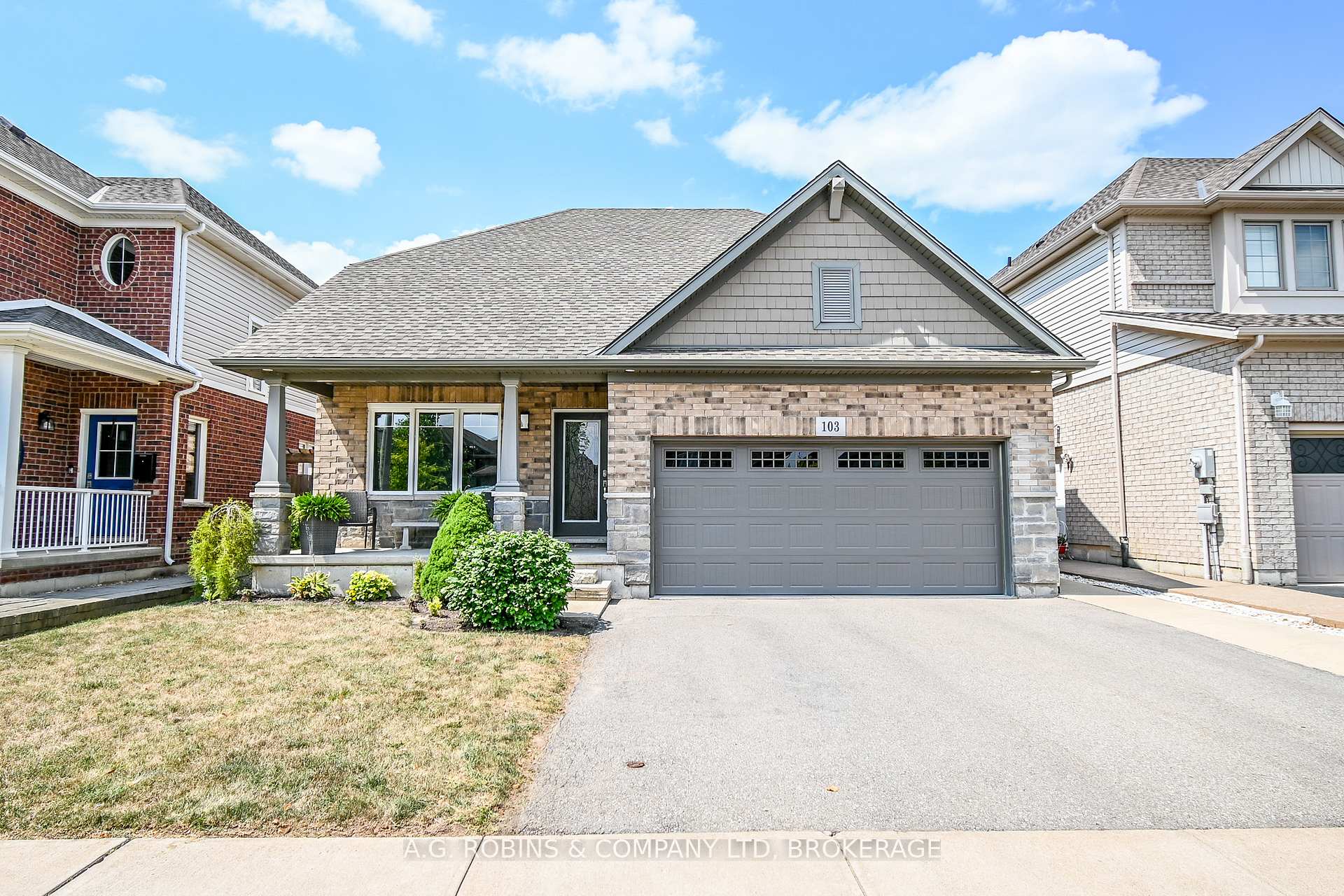 Photo 3 of 103 Tuliptree Road, Thorold, Confederation Heights — HOMEH